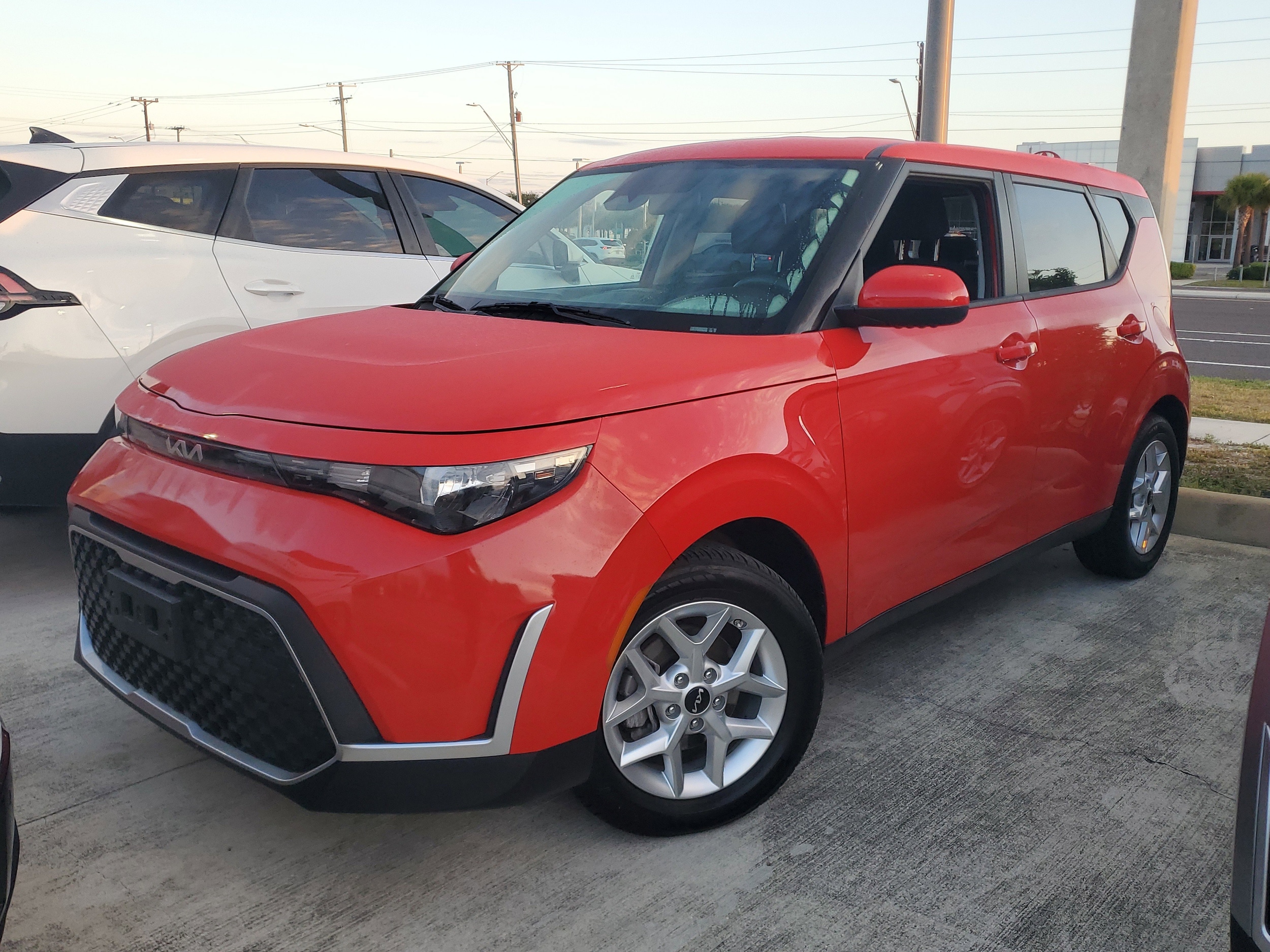2024 Kia Soul 2.0L LX IVT's photo