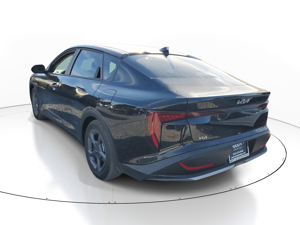 New 2025 Kia K4 LXS Sedan