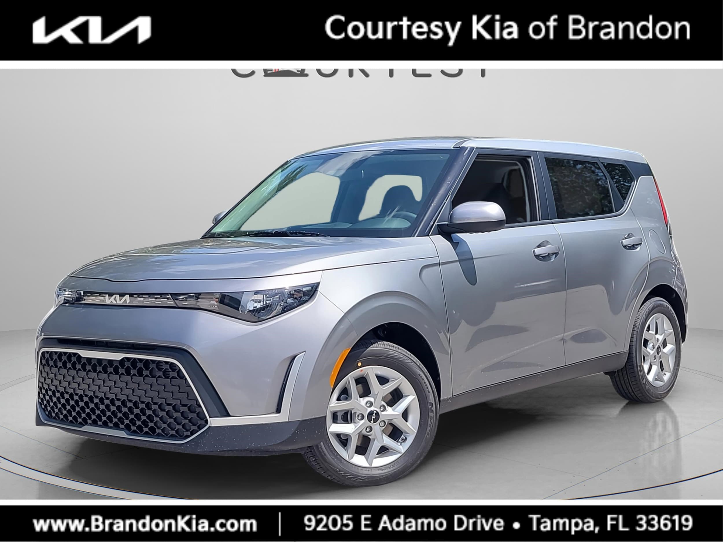 2025 Kia Soul LX's photo