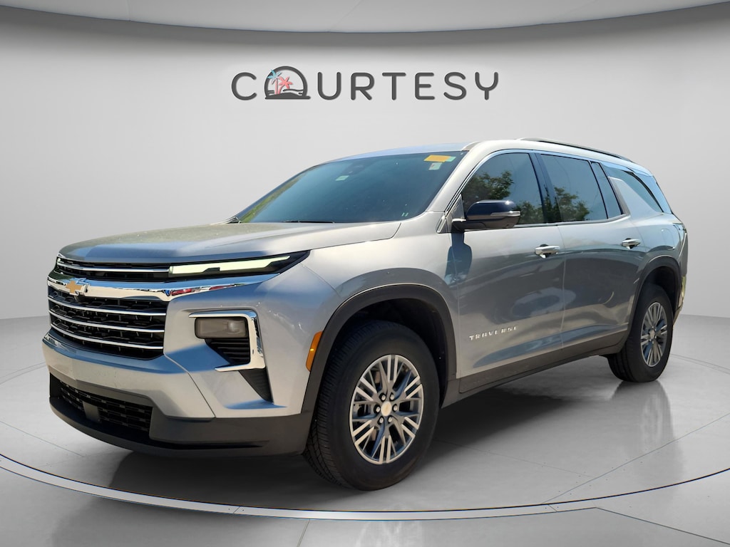 Used 2024 Chevrolet Traverse LT SUV