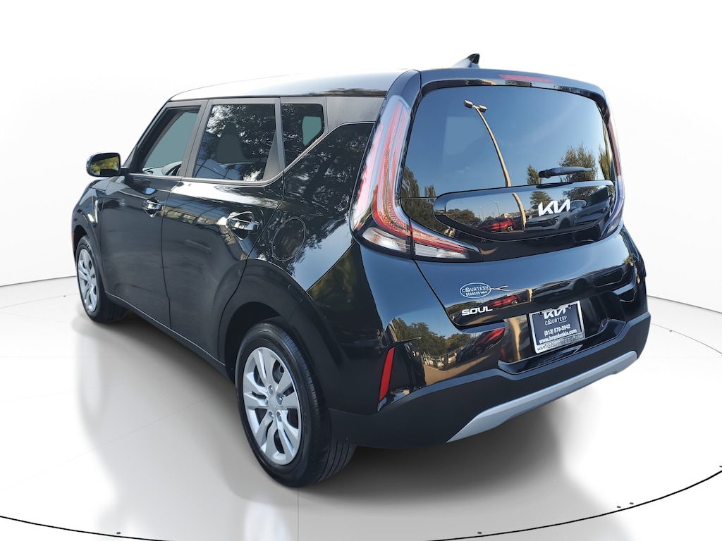 Certified 2023 Kia Soul LX Hatchback