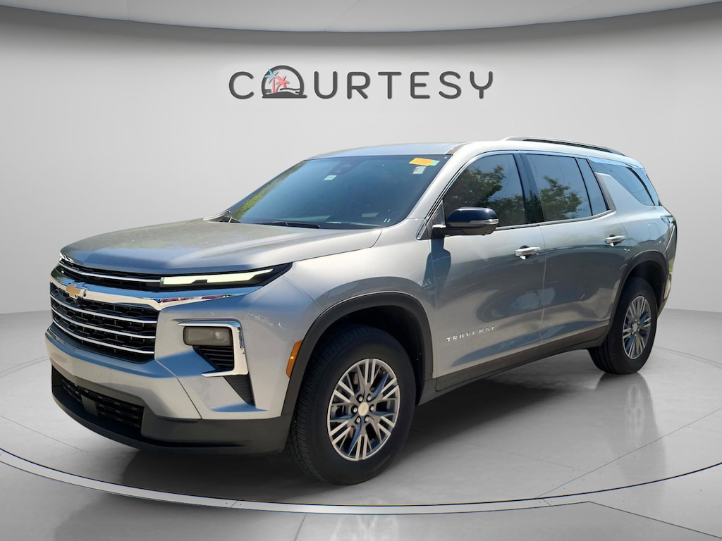 Used 2024 Chevrolet Traverse LT SUV