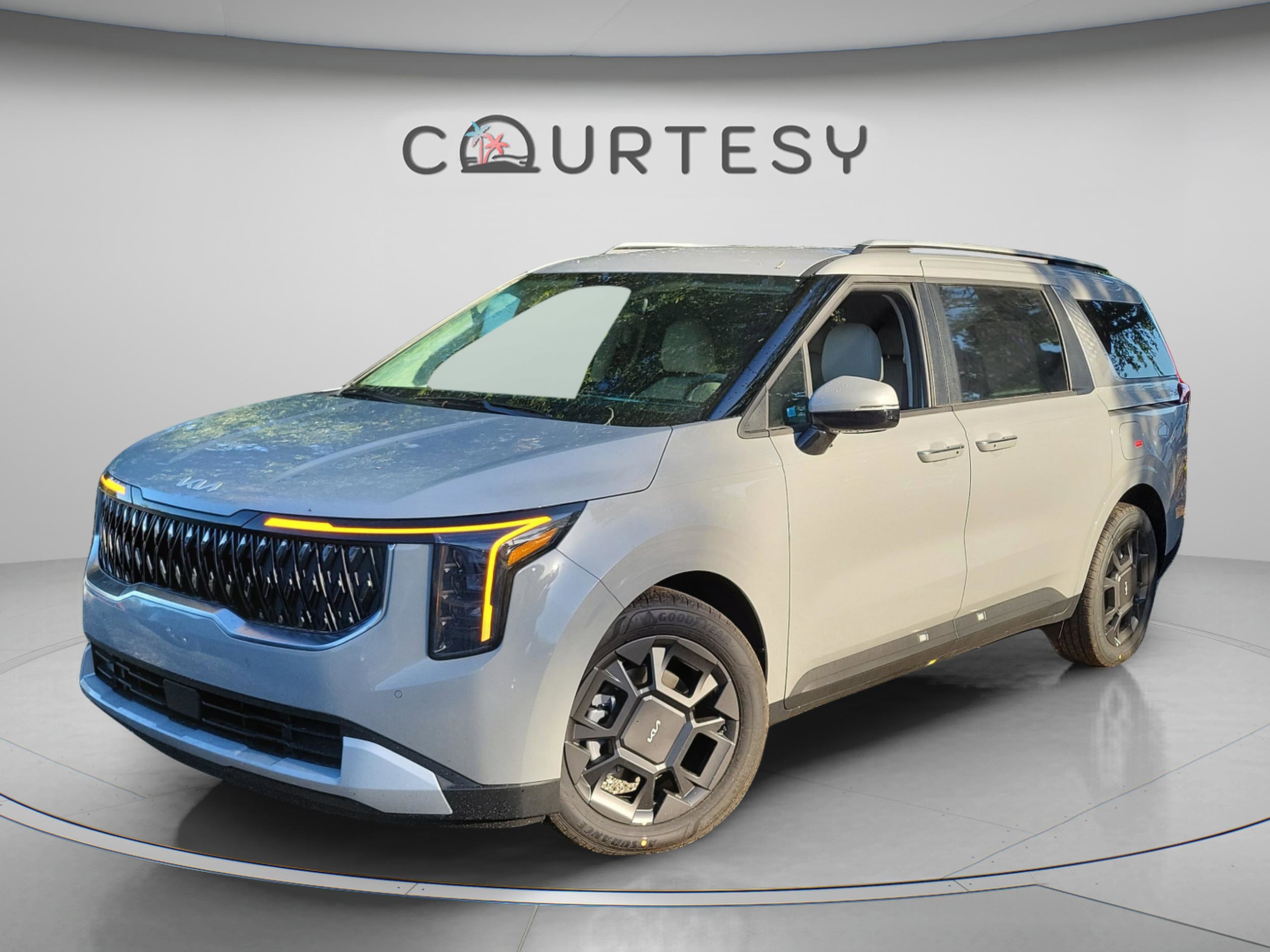2026 Kia Sedona EX HEV's photo