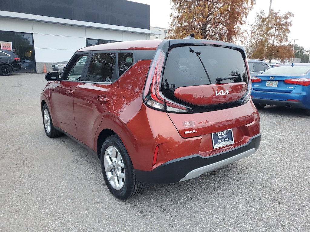 Certified 2023 Kia Soul LX Hatchback