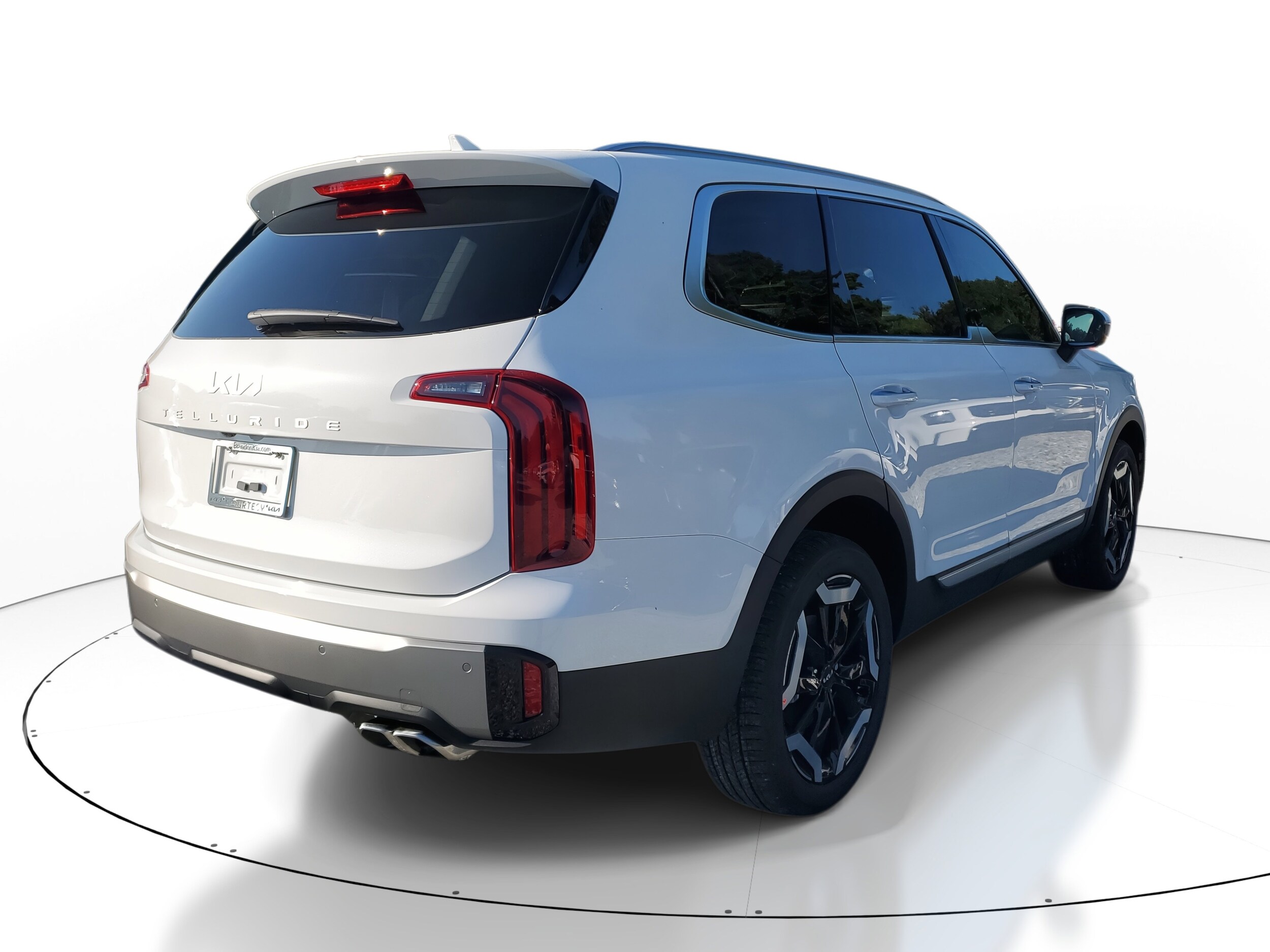 2025 Kia Telluride S photo 3