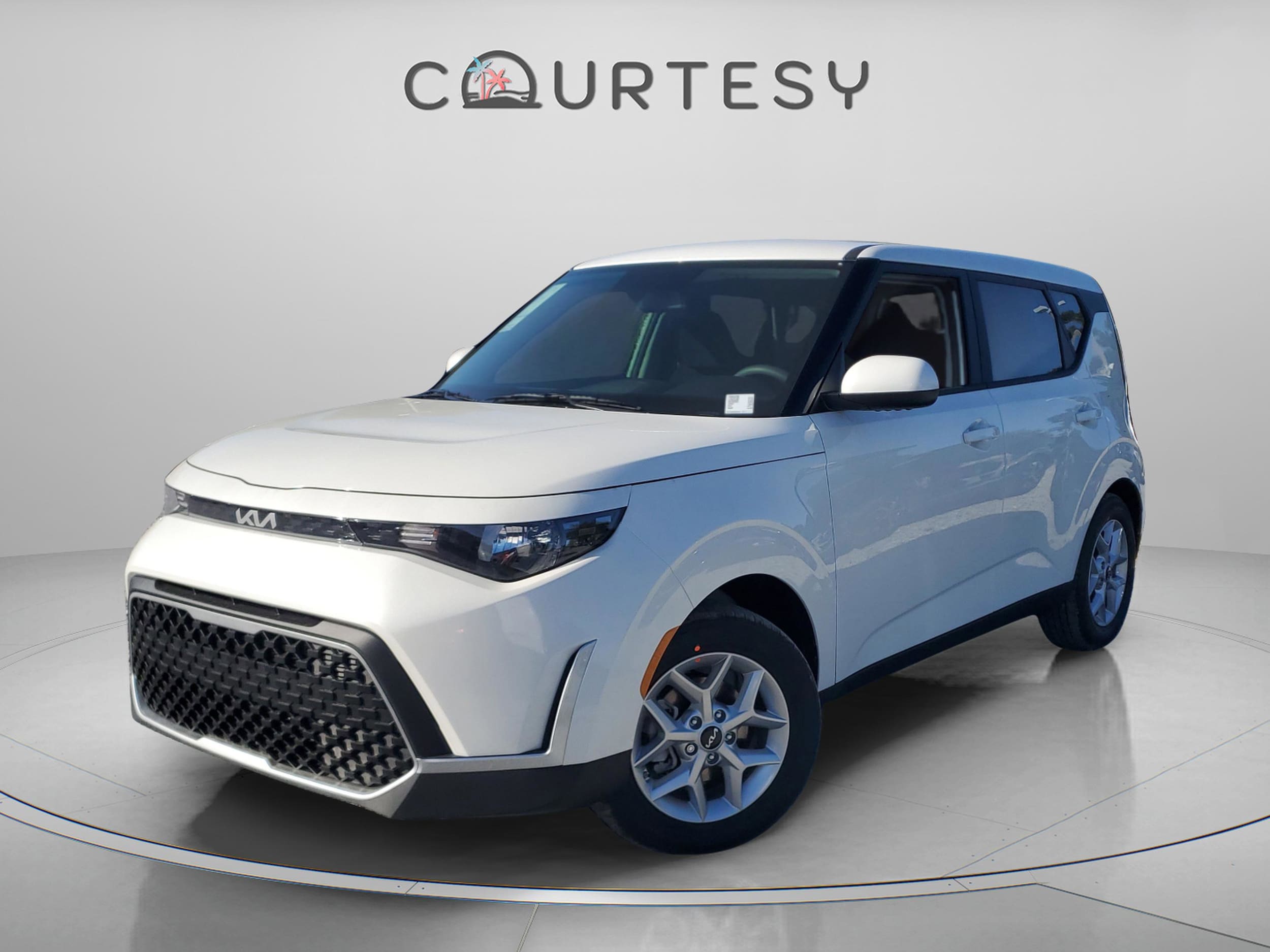 2025 Kia Soul LX's photo