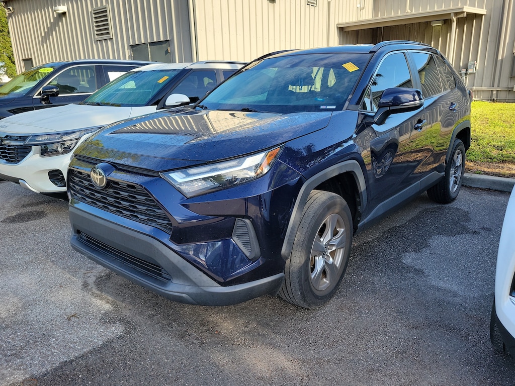 Used 2022 Toyota RAV4 XLE SUV