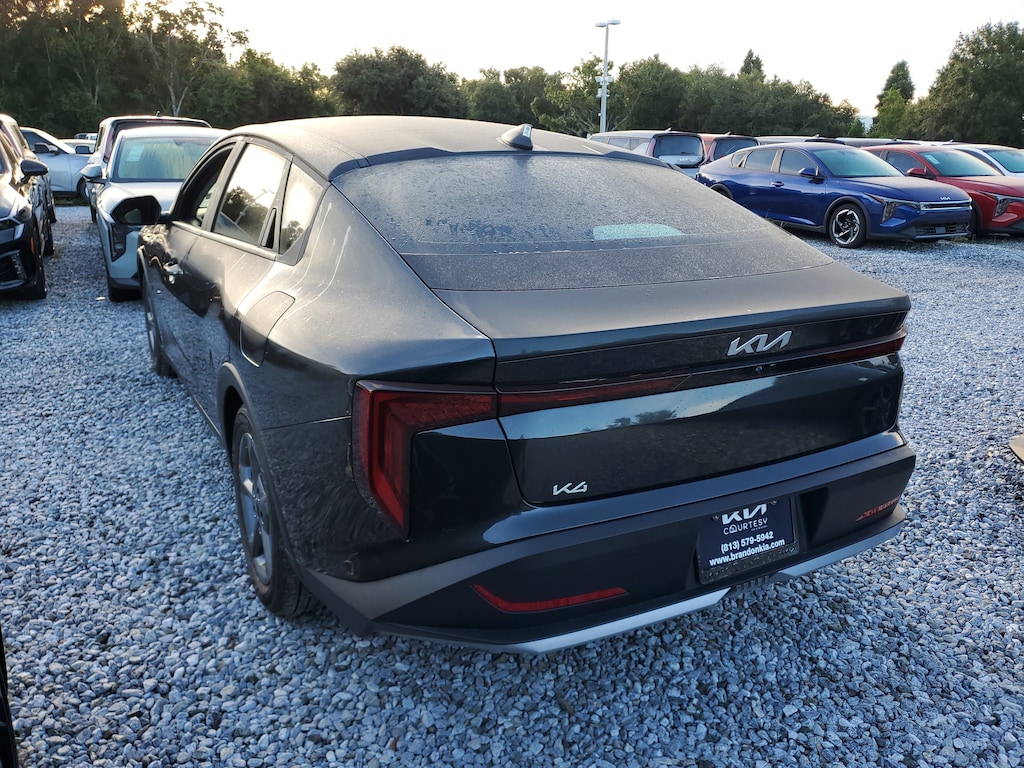 New 2025 Kia K4 LXS Sedan