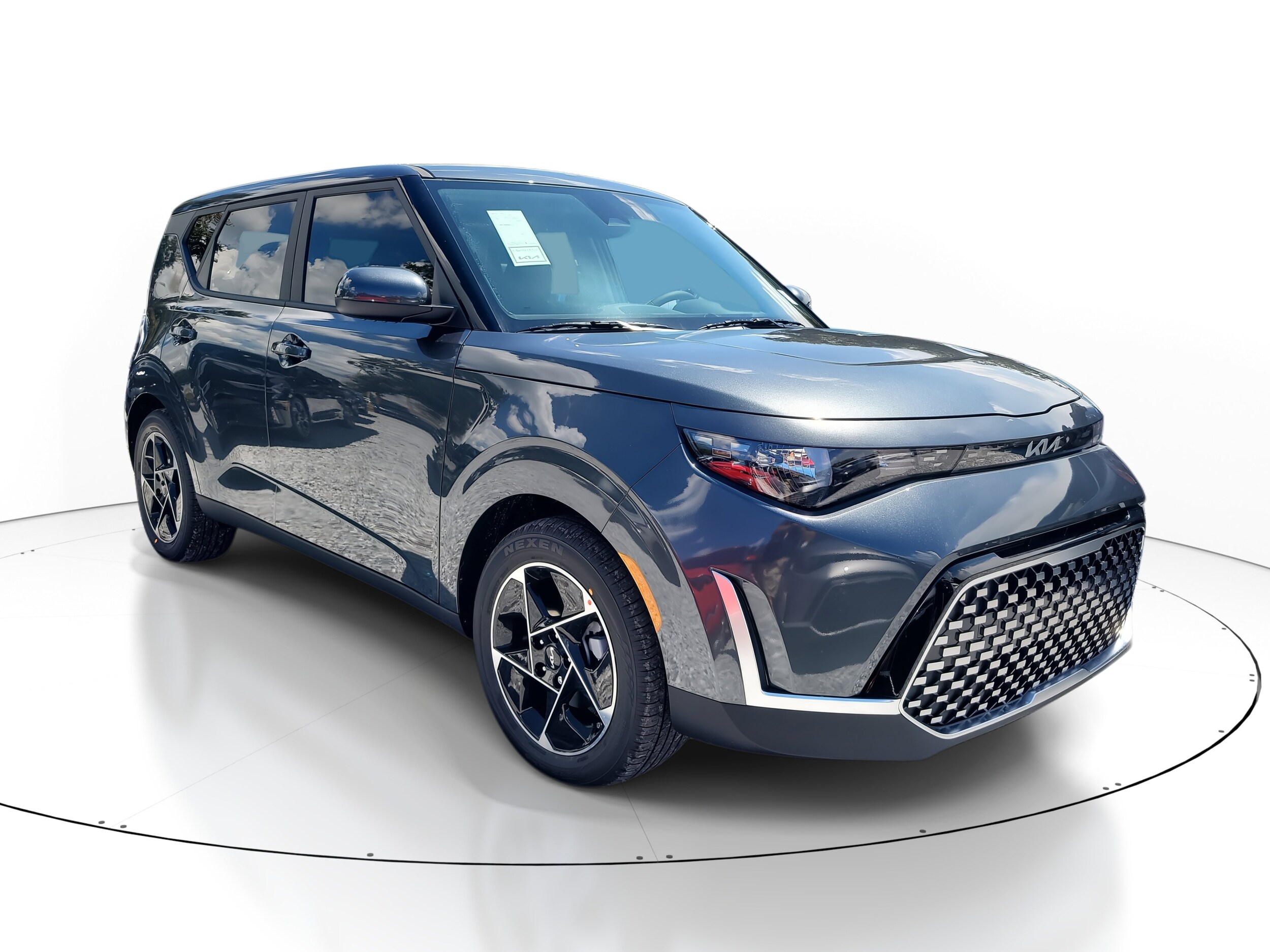 2025 Kia Soul EX photo 3
