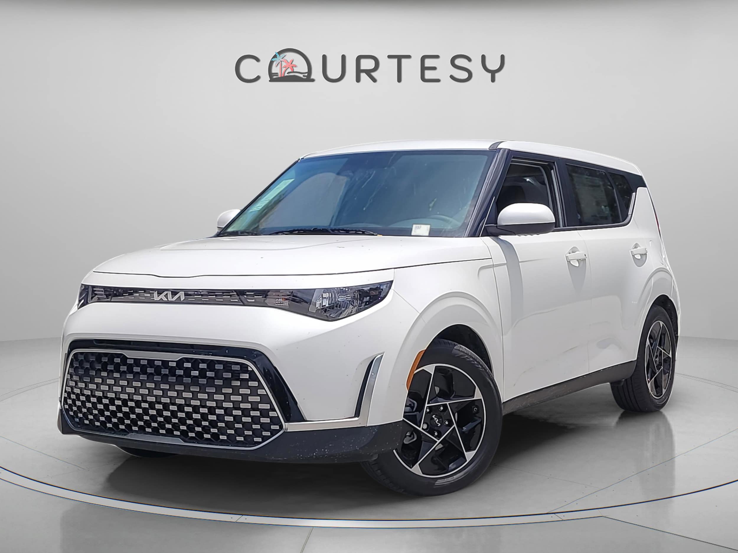 2025 Kia Soul EX's photo