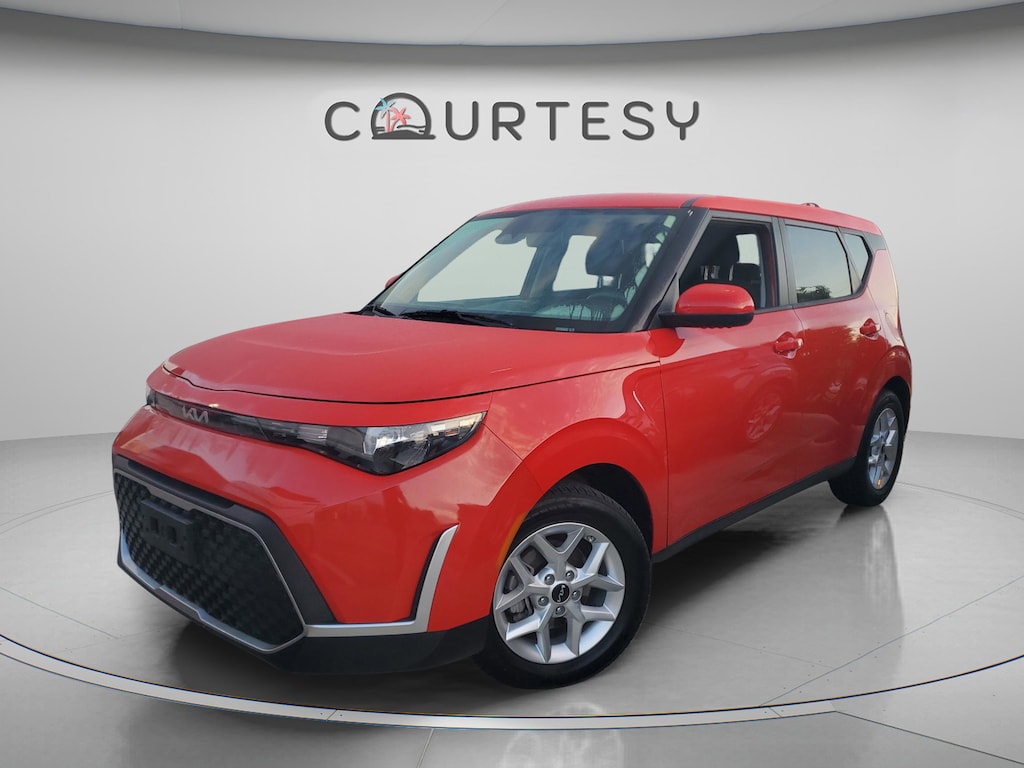 Certified 2024 Kia Soul LX Hatchback