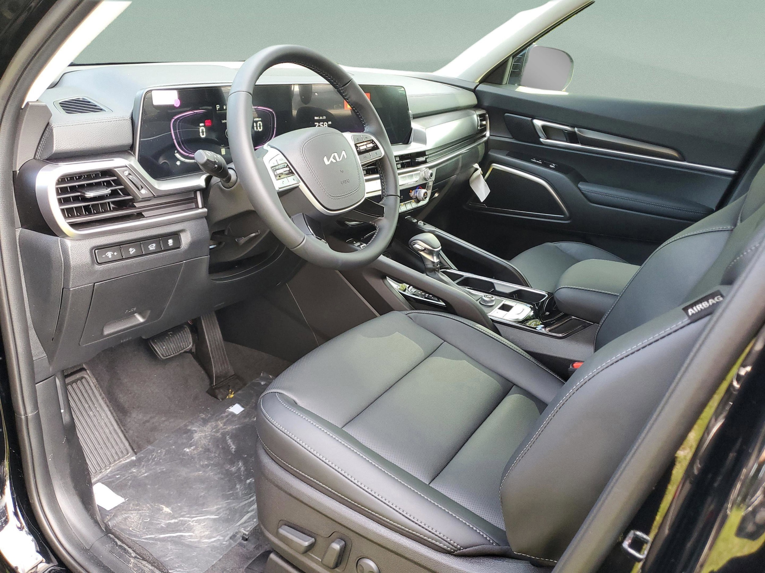 2025 Kia Telluride S - Photo 21