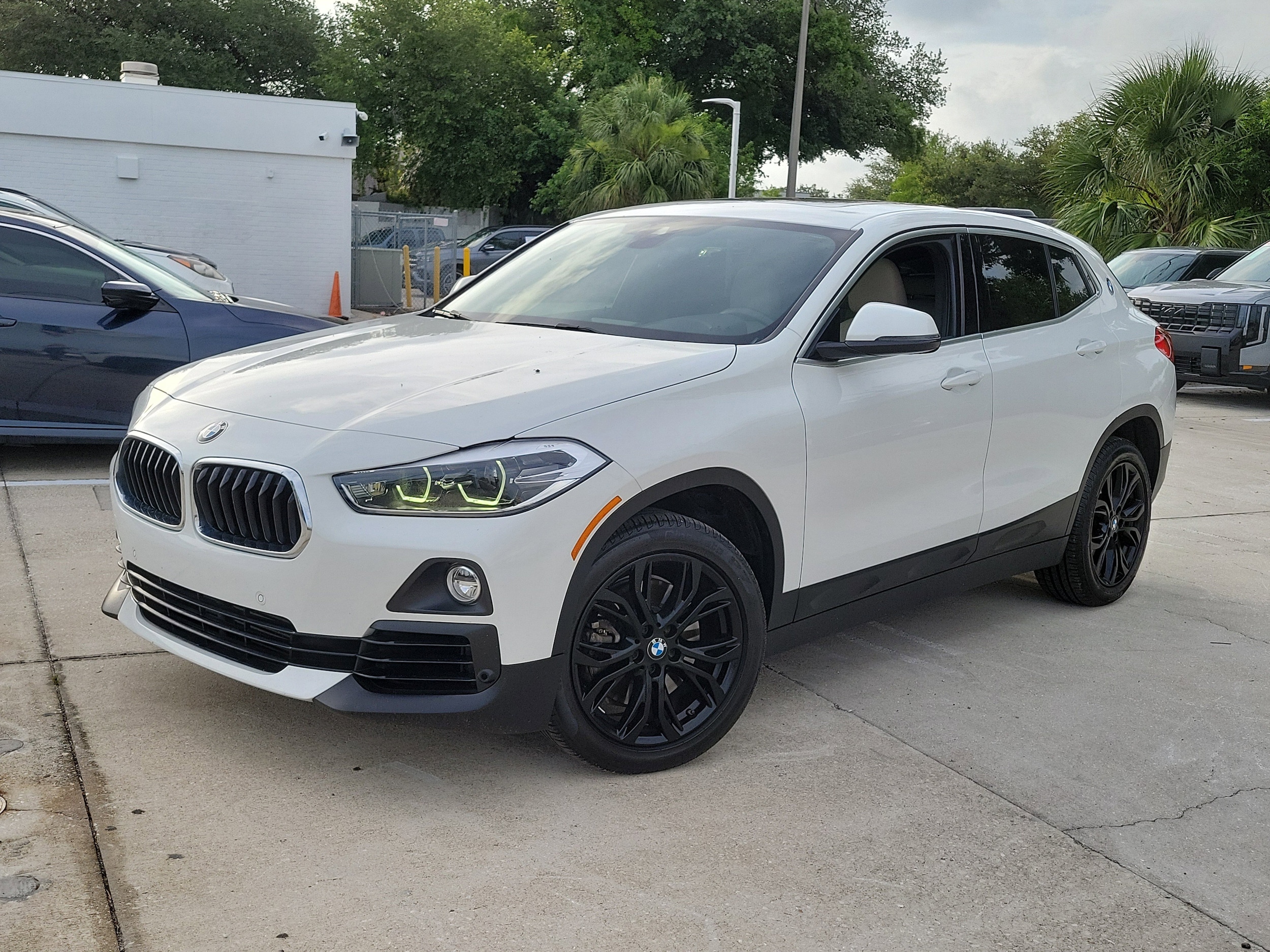 2020 BMW X2 xDrive28i's photo