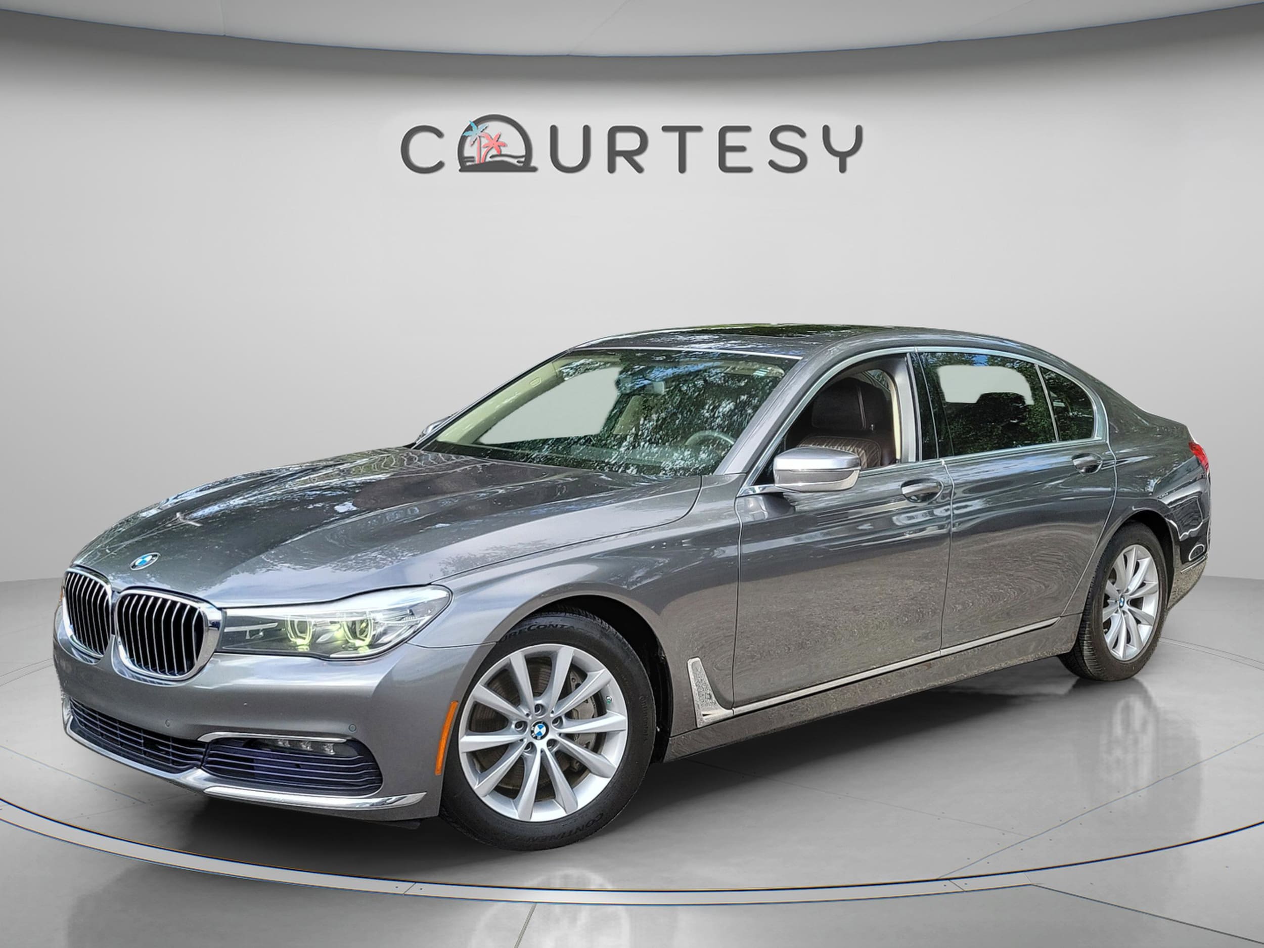 2016 BMW 7 Series 740i's photo
