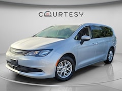 2023 Chrysler Voyager