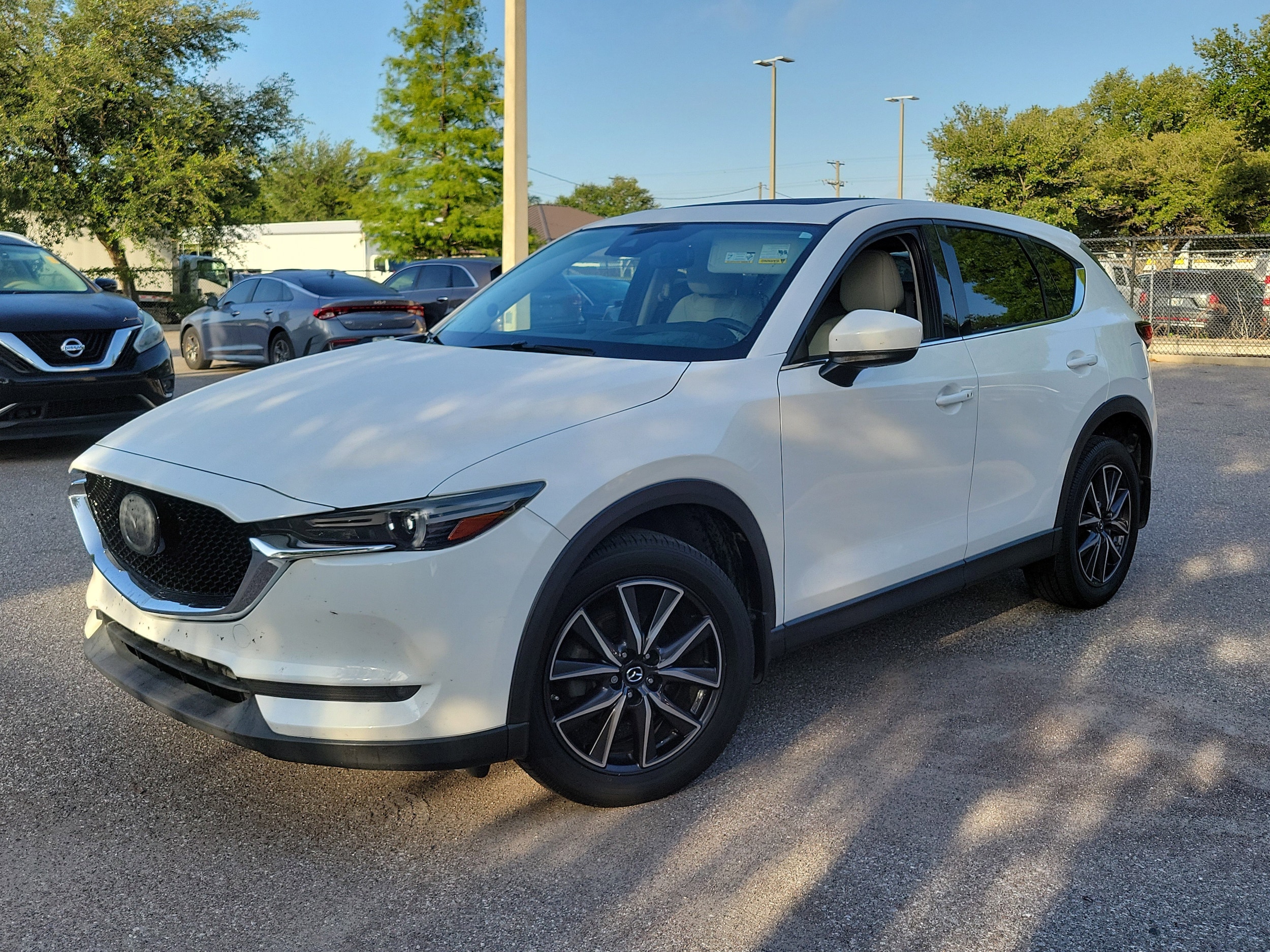 2017 Mazda CX-5 Grand Touring auto's photo