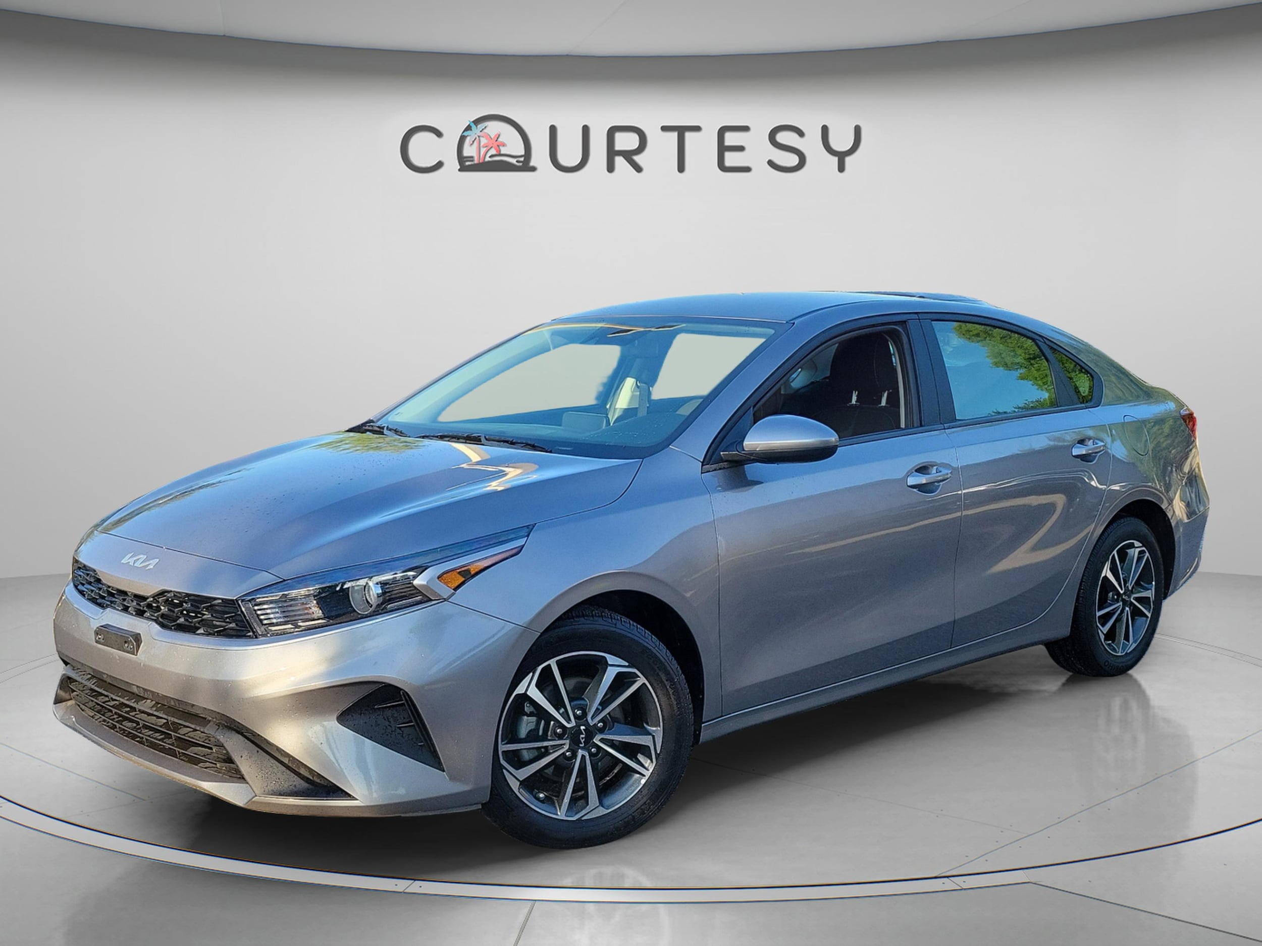 2024 Kia Forte LXS AT's photo
