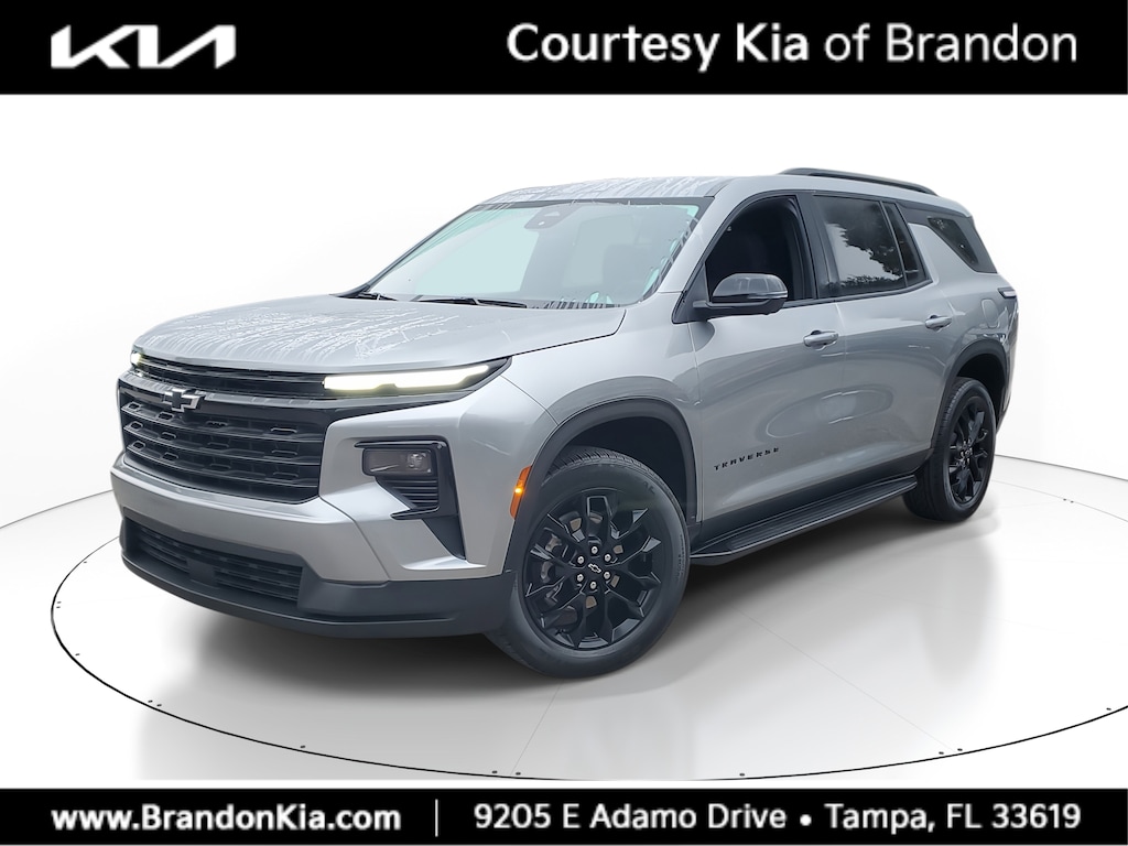 Used 2025 Chevrolet Traverse LT SUV