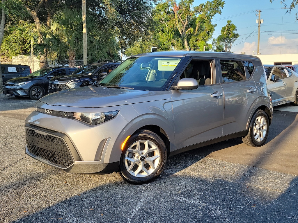 Used 2024 Kia Soul LX Hatchback