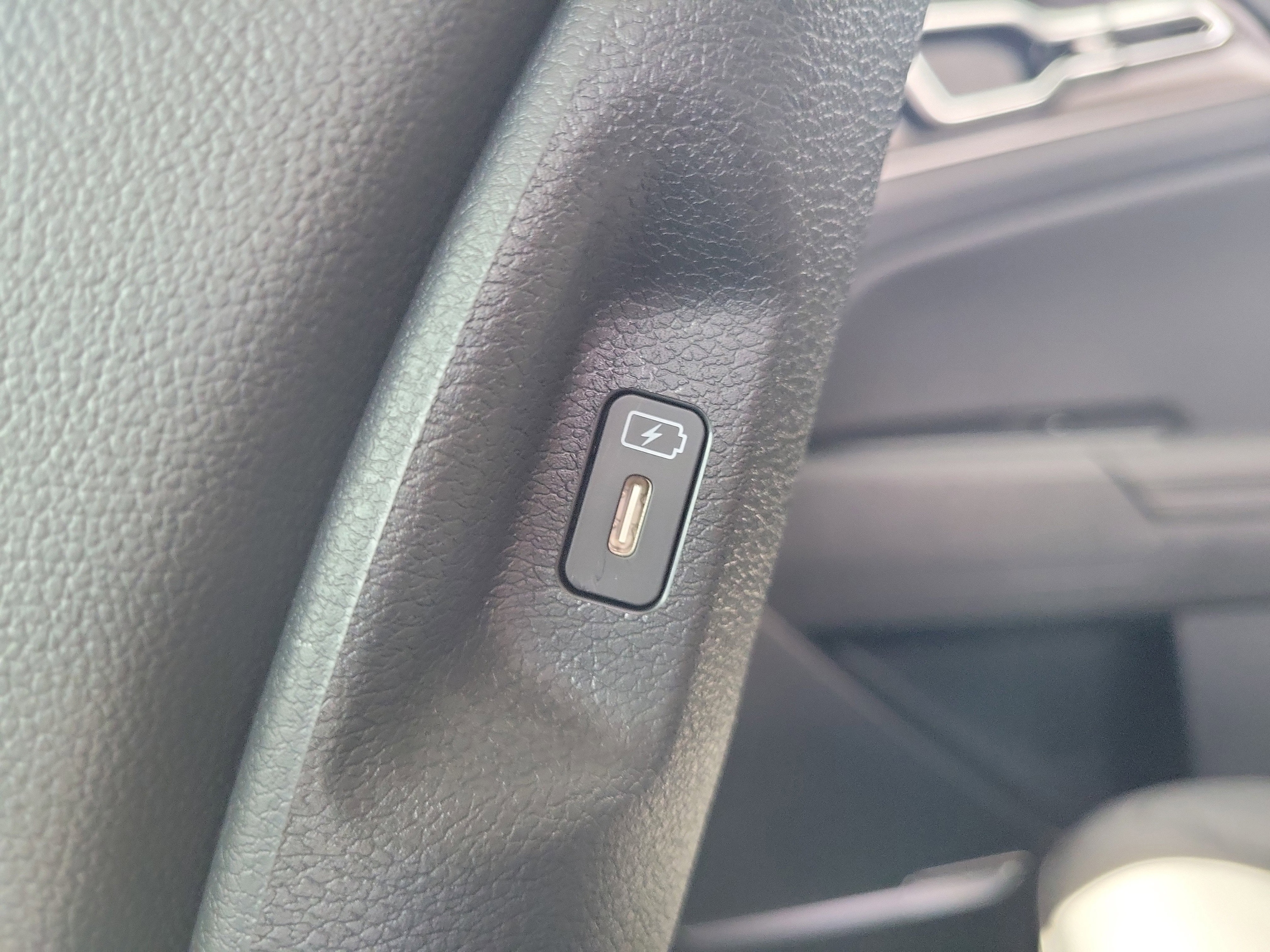 2026 Kia Sportage SX - Photo 16