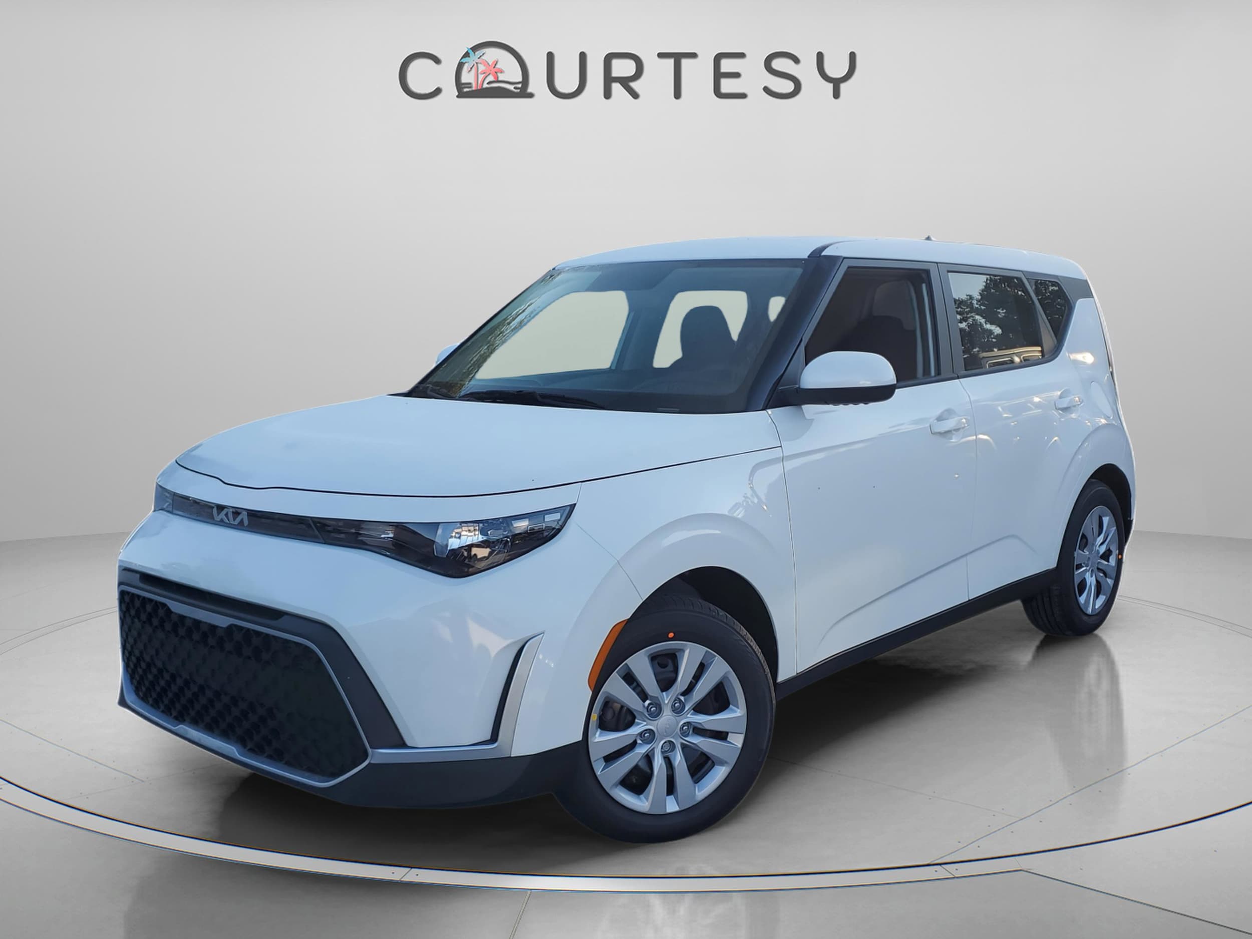 2025 Kia Soul LX's photo