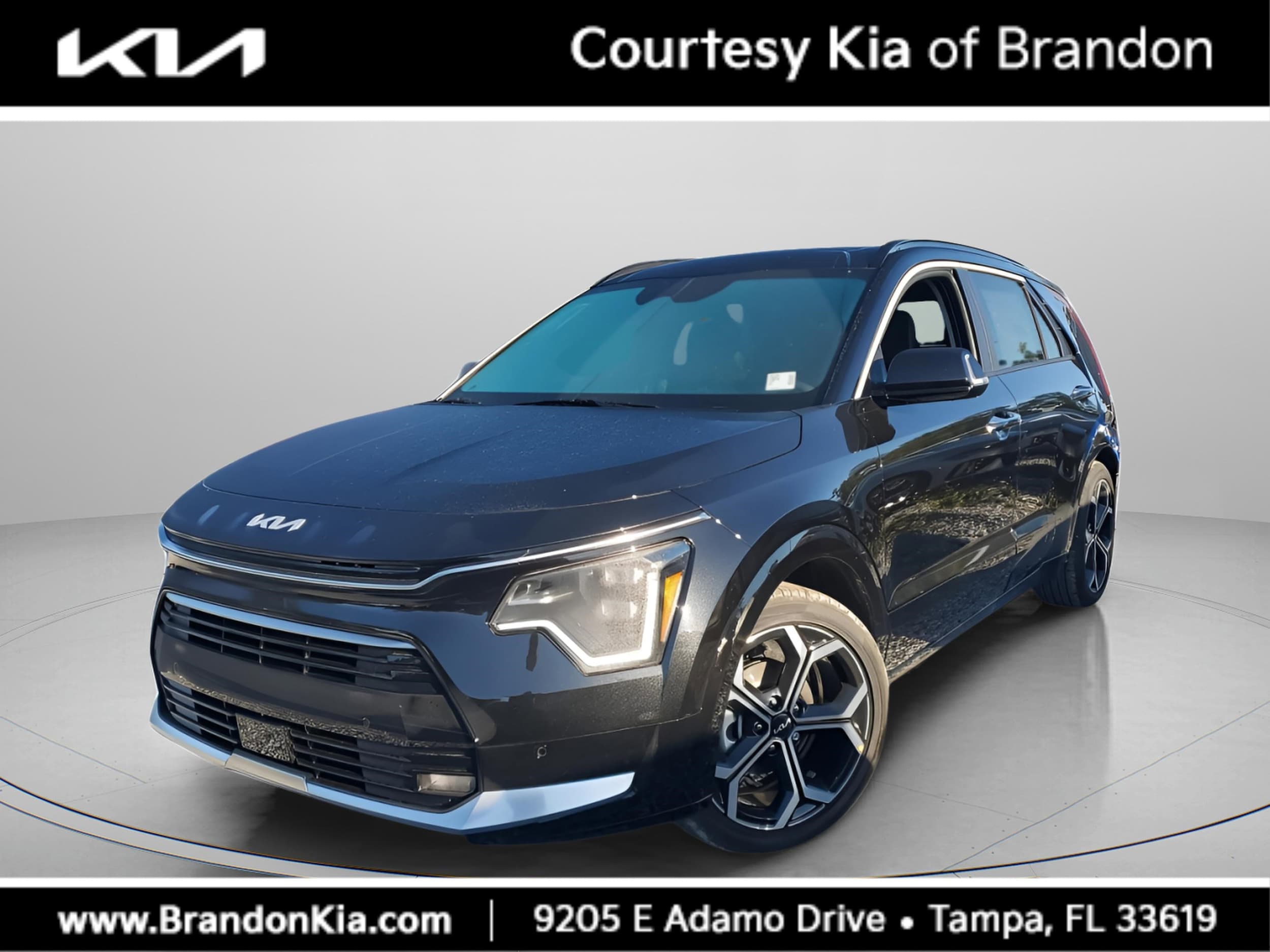 2025 Kia Niro SX Touring's photo