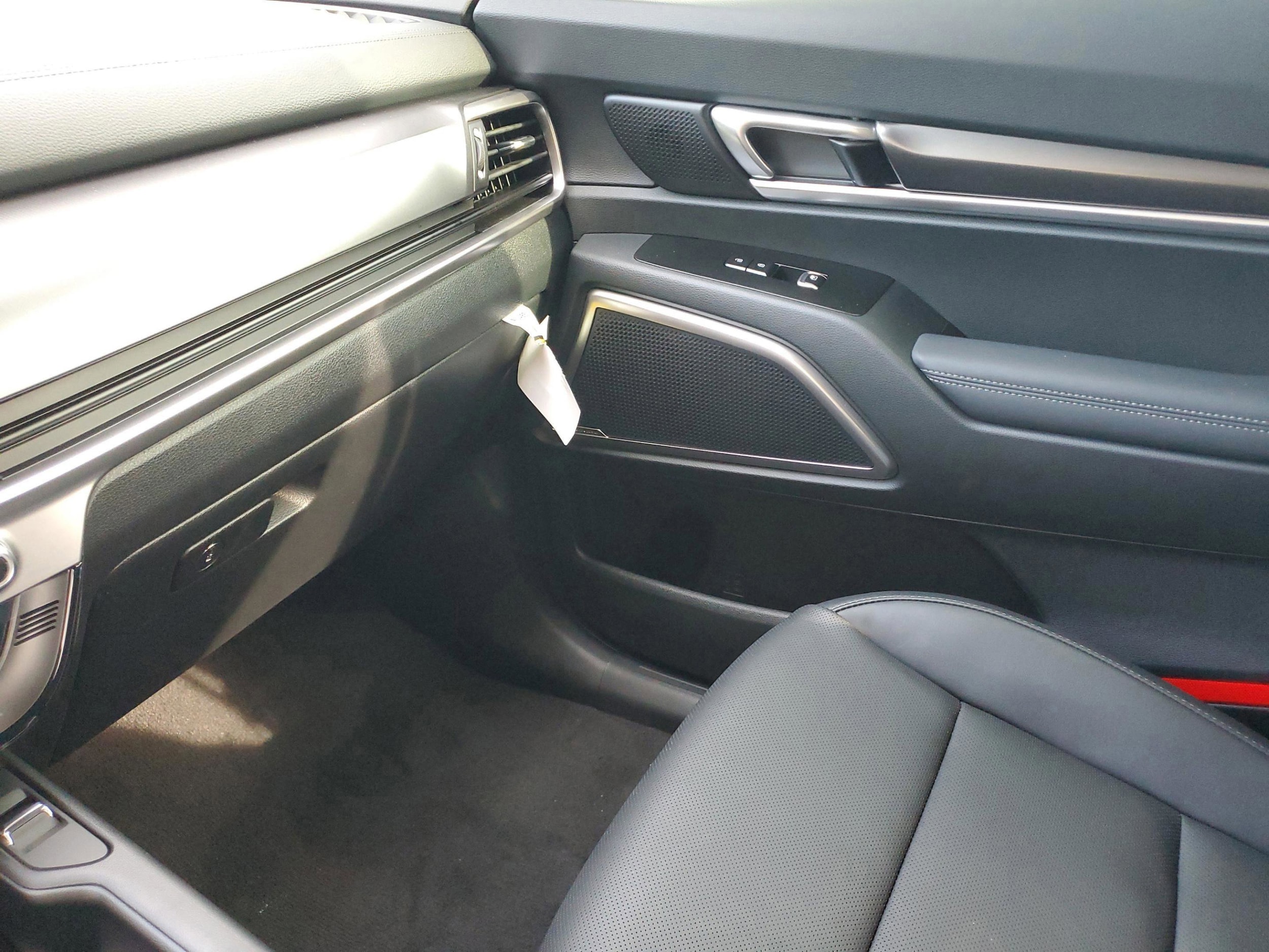 2025 Kia Telluride S - Photo 15