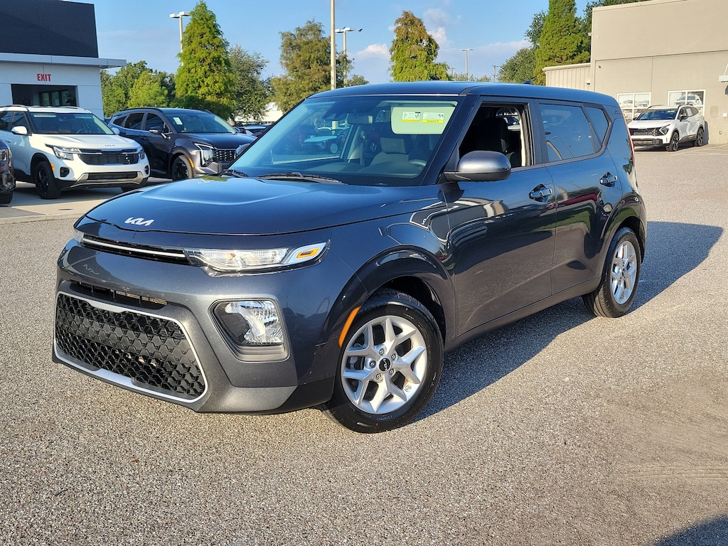 Used 2022 Kia Soul LX Hatchback