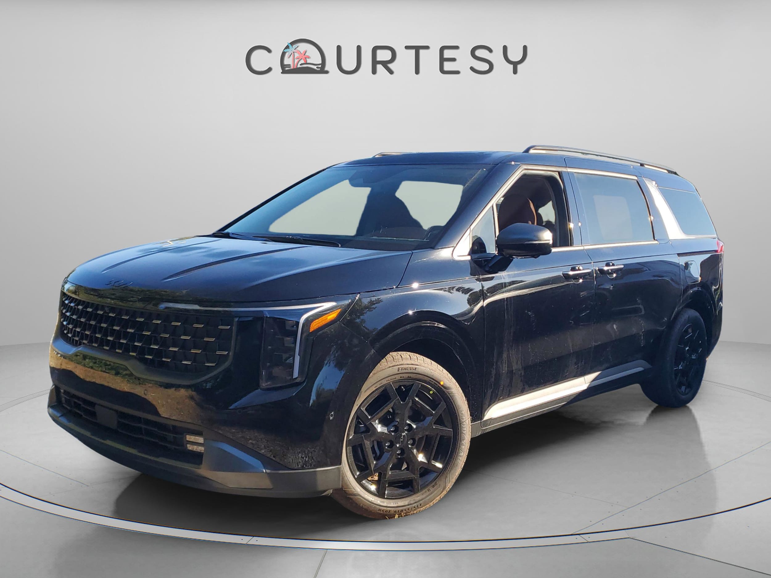 2026 Kia Carnival SX's photo