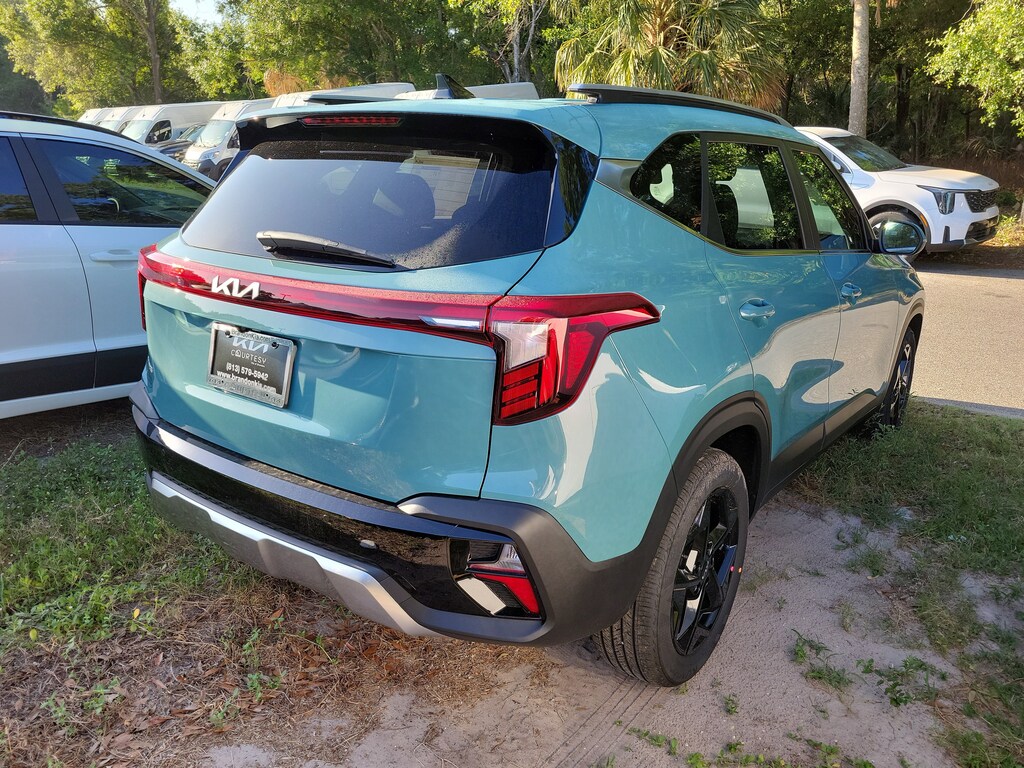 New 2026 Kia Seltos EX SUV