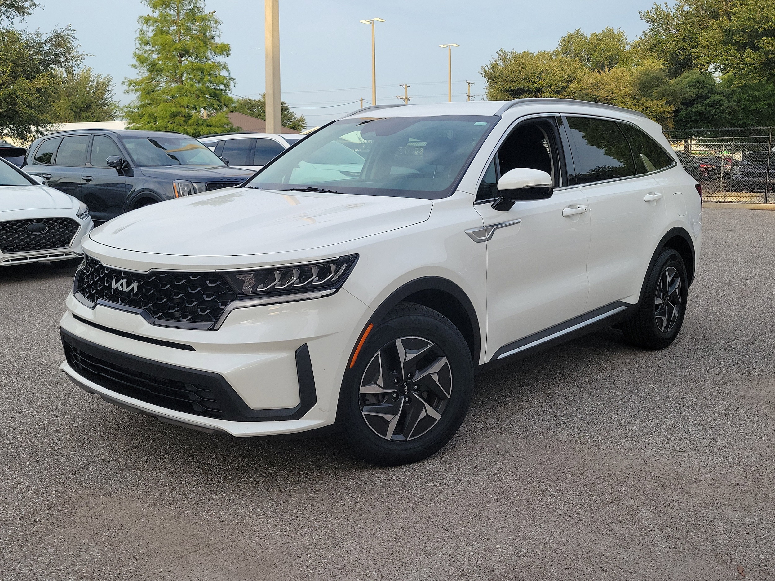 2022 Kia Sorento S Hybrid AT's photo
