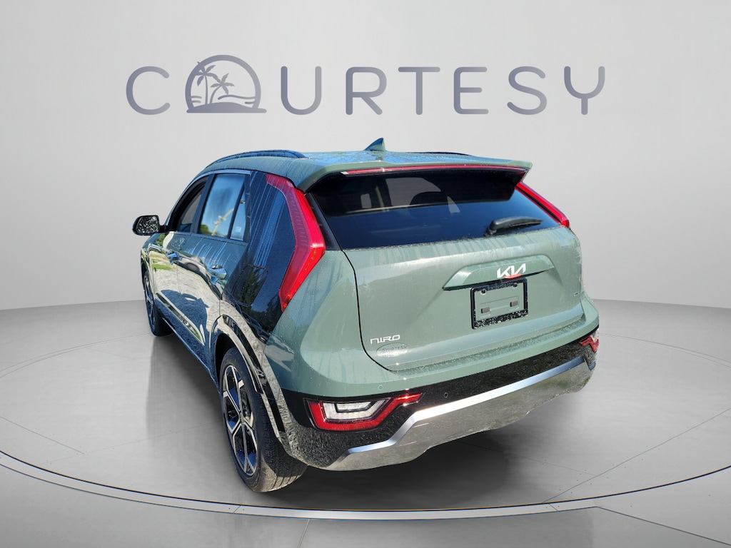 New 2026 Kia Niro SX Touring SUV