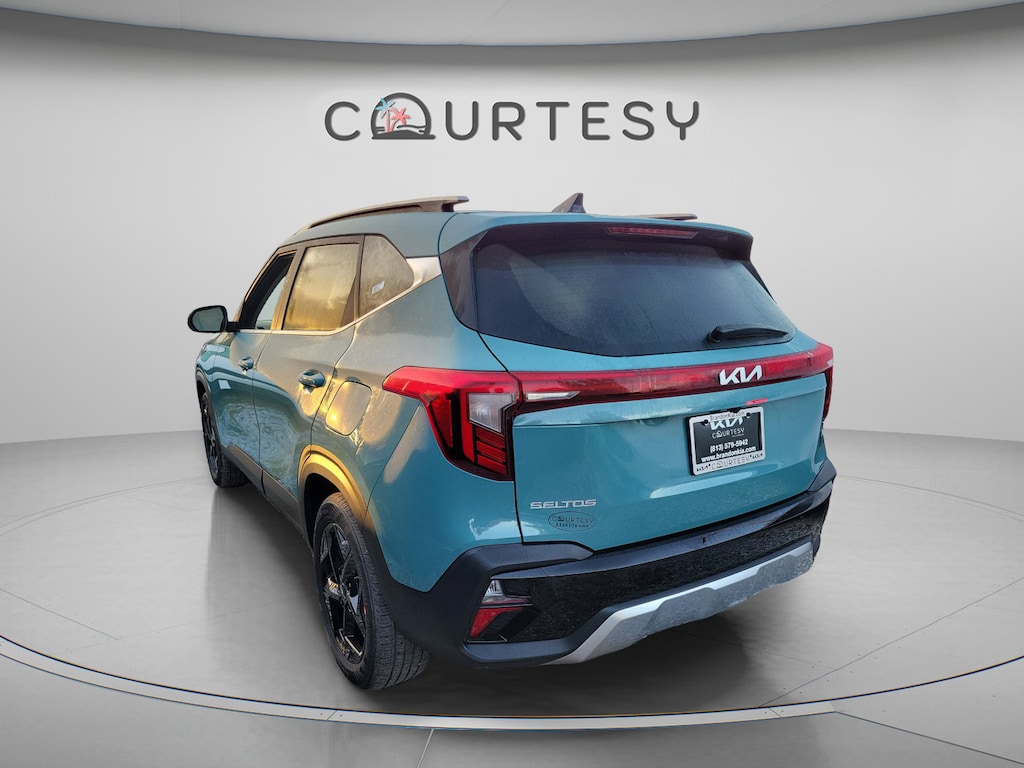 New 2026 Kia Seltos EX SUV
