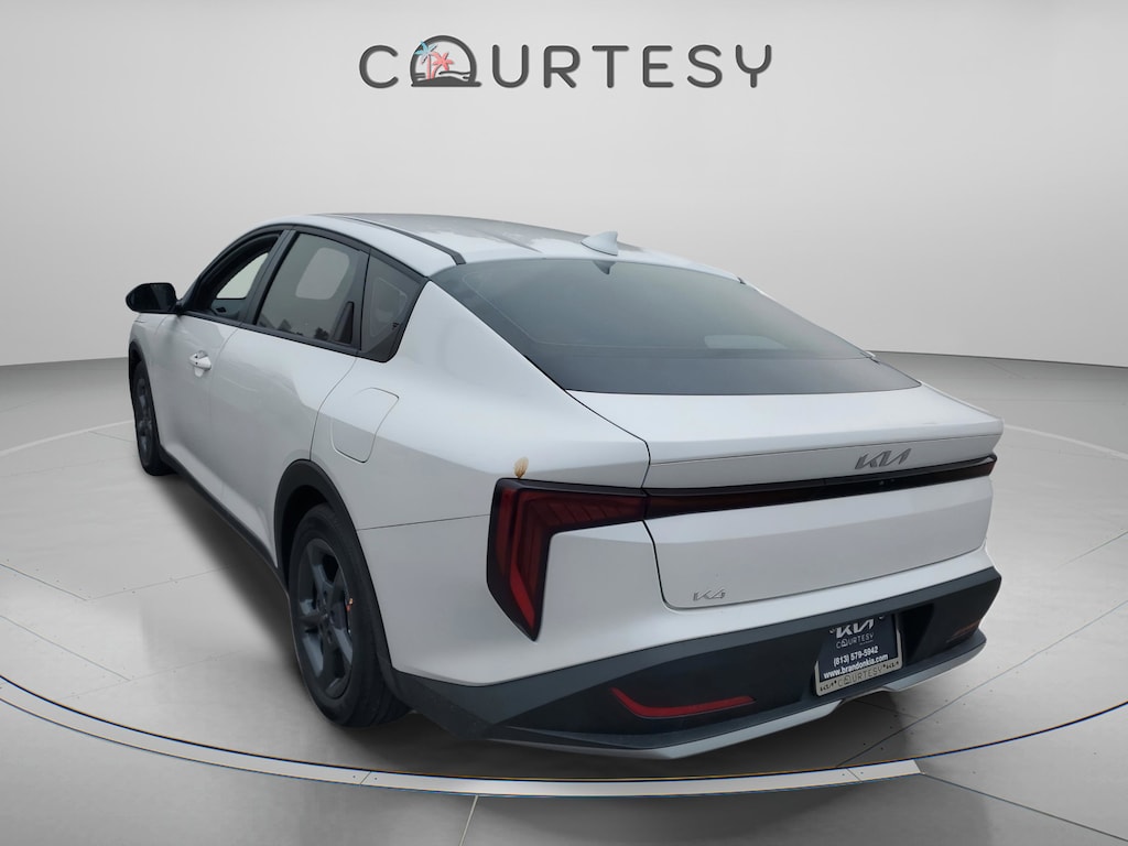 New 2025 Kia K4 LXS Sedan