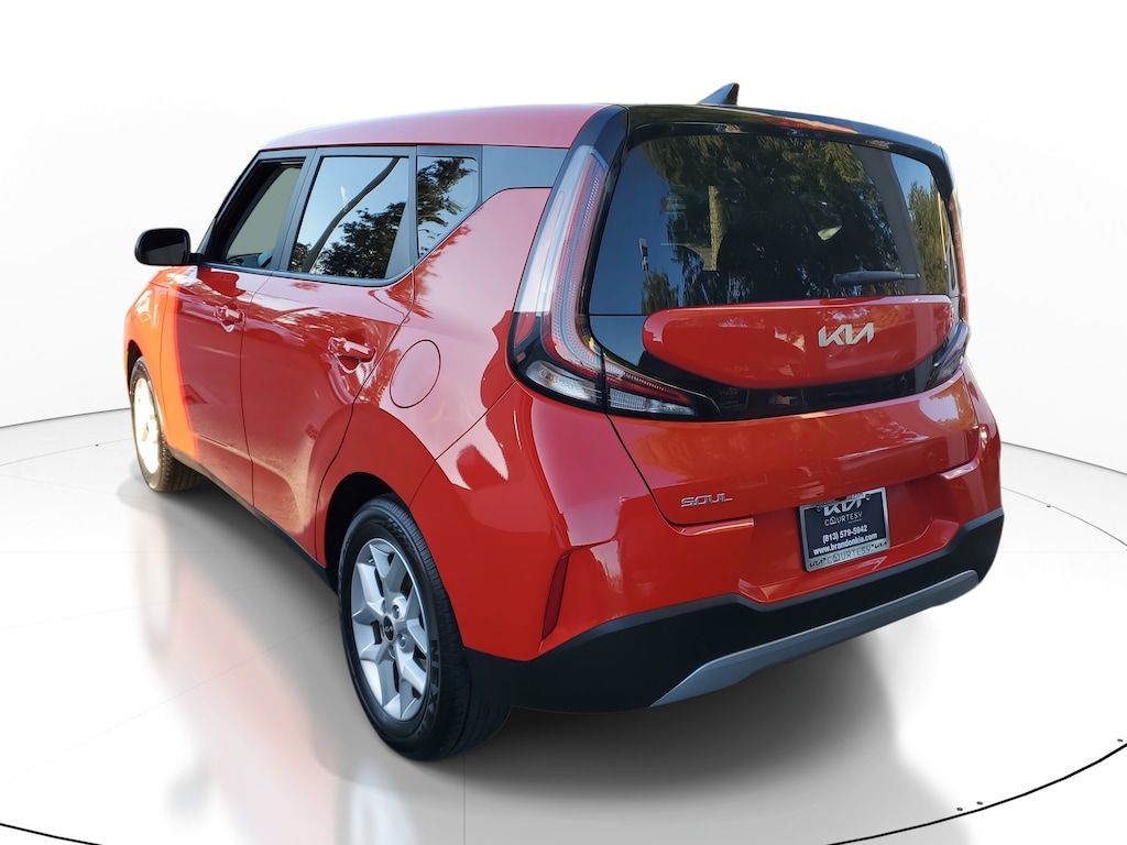 Certified 2024 Kia Soul LX Hatchback