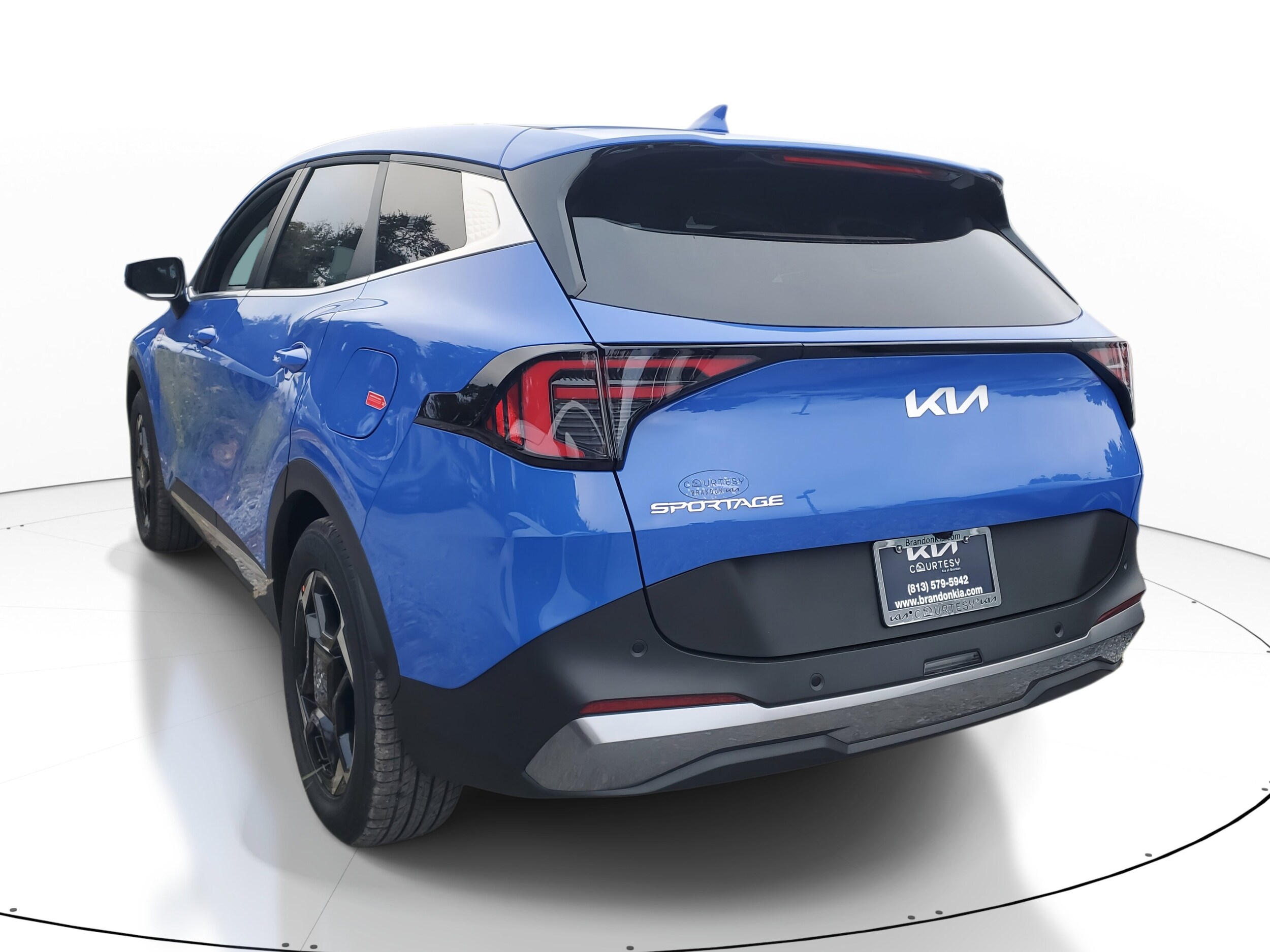 2026 Kia Sportage EX photo 2