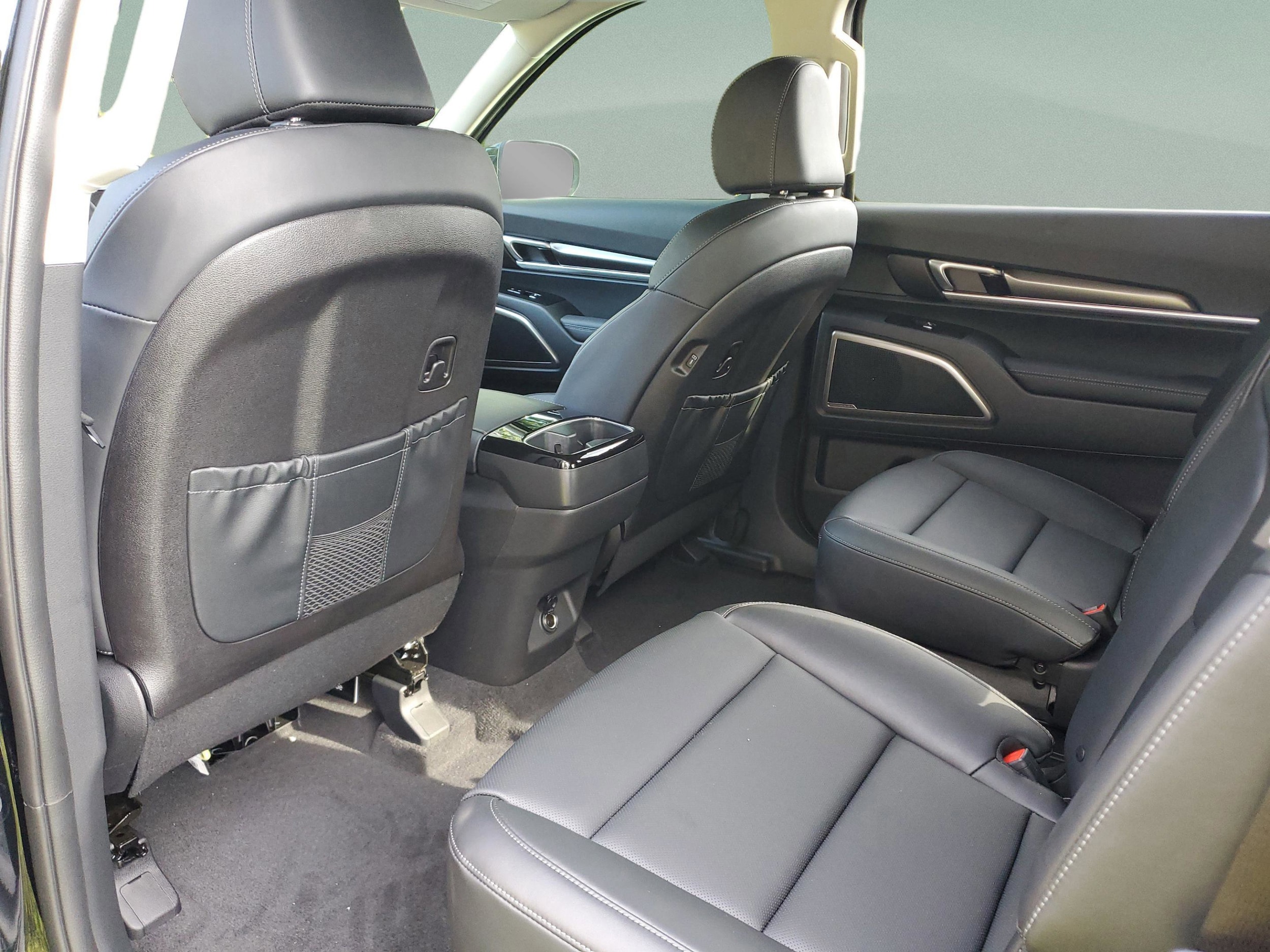 2025 Kia Telluride S - Photo 29
