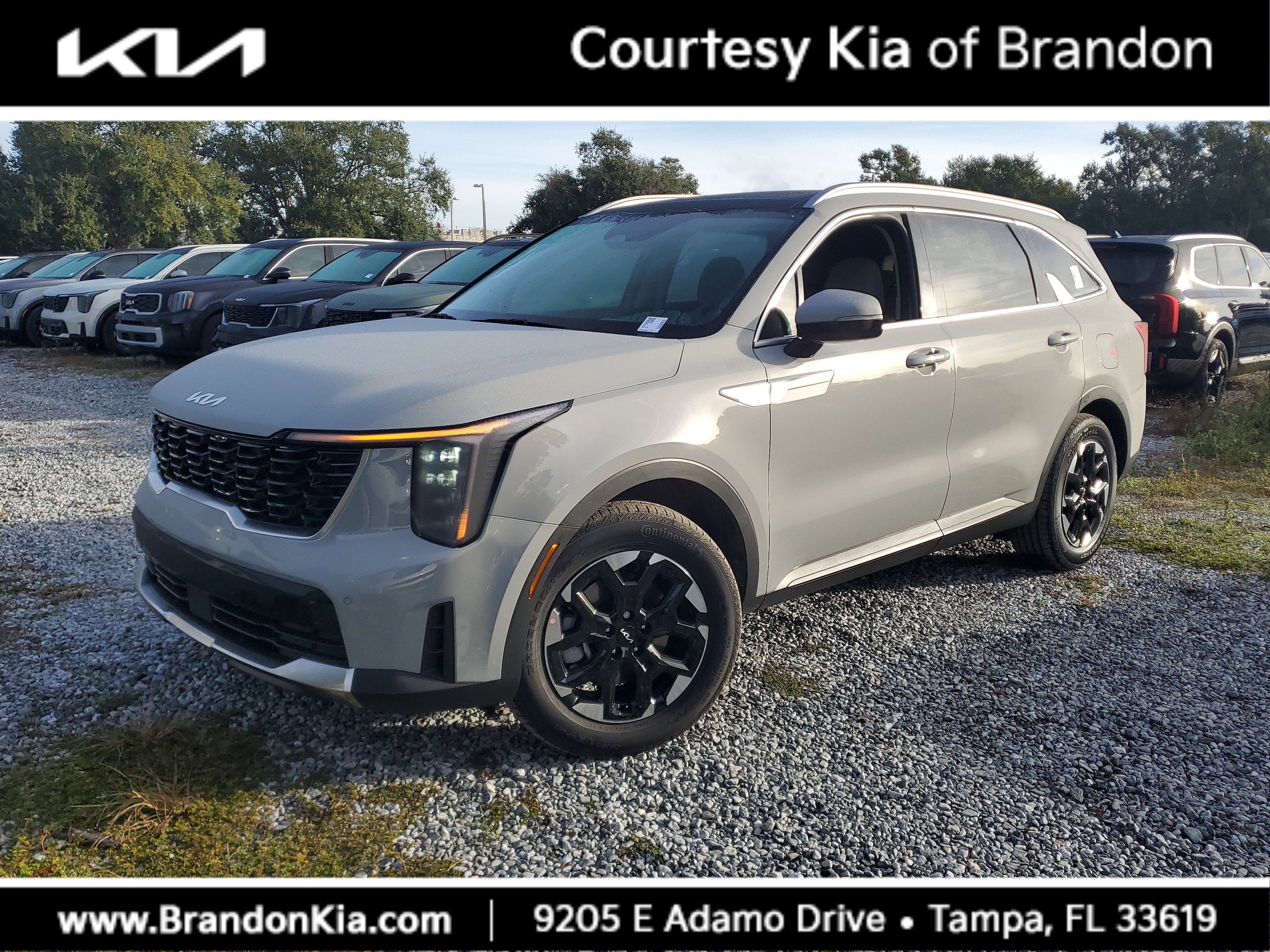 2026 Kia Sorento S's photo
