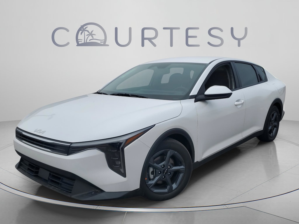 New 2025 Kia K4 LXS Sedan