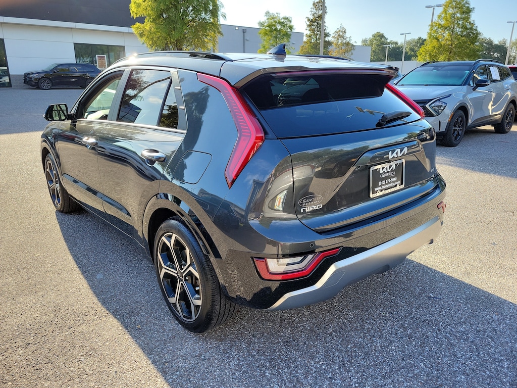 Certified 2023 Kia Niro SX Touring SUV