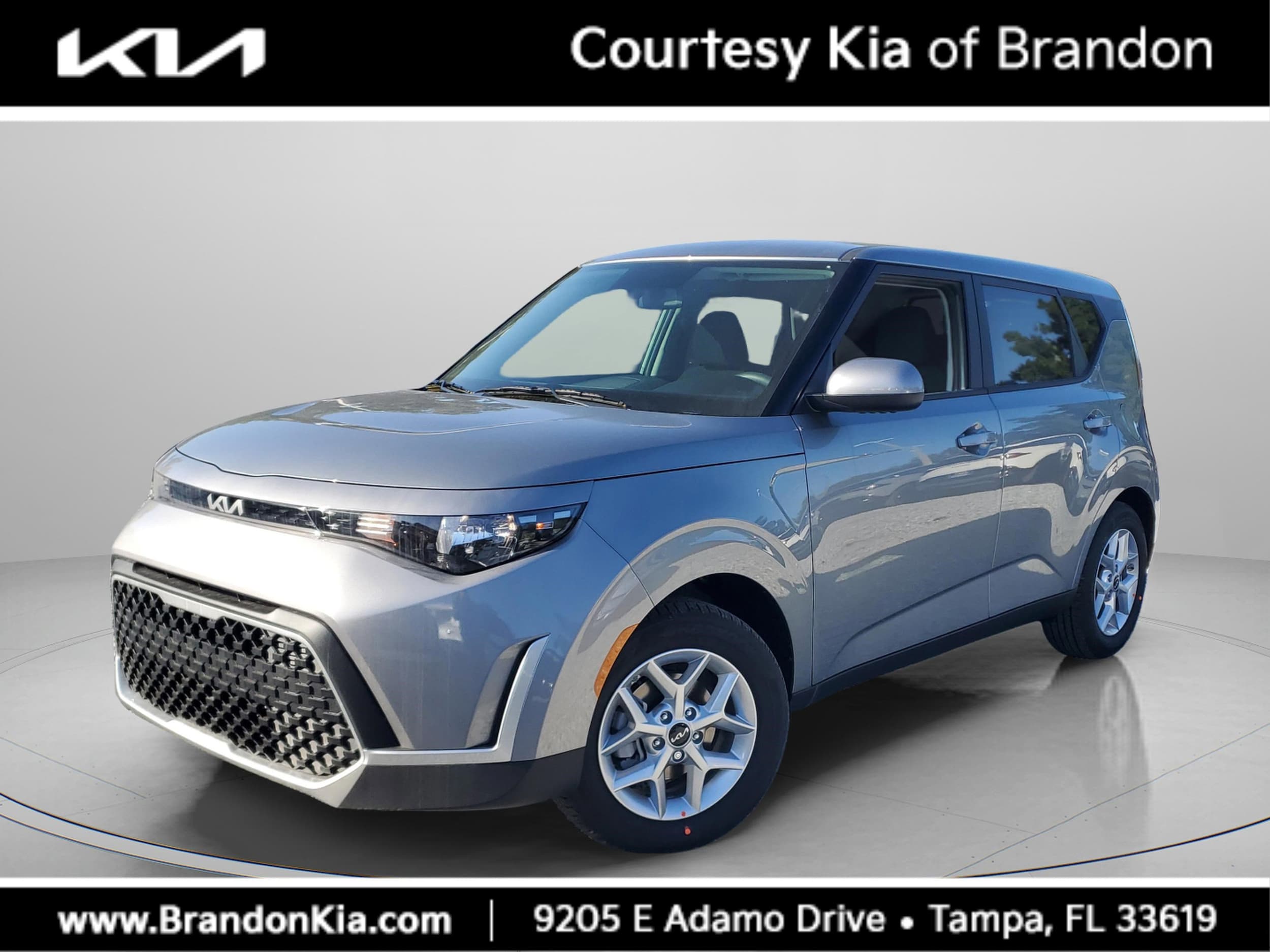 2025 Kia Soul LX's photo
