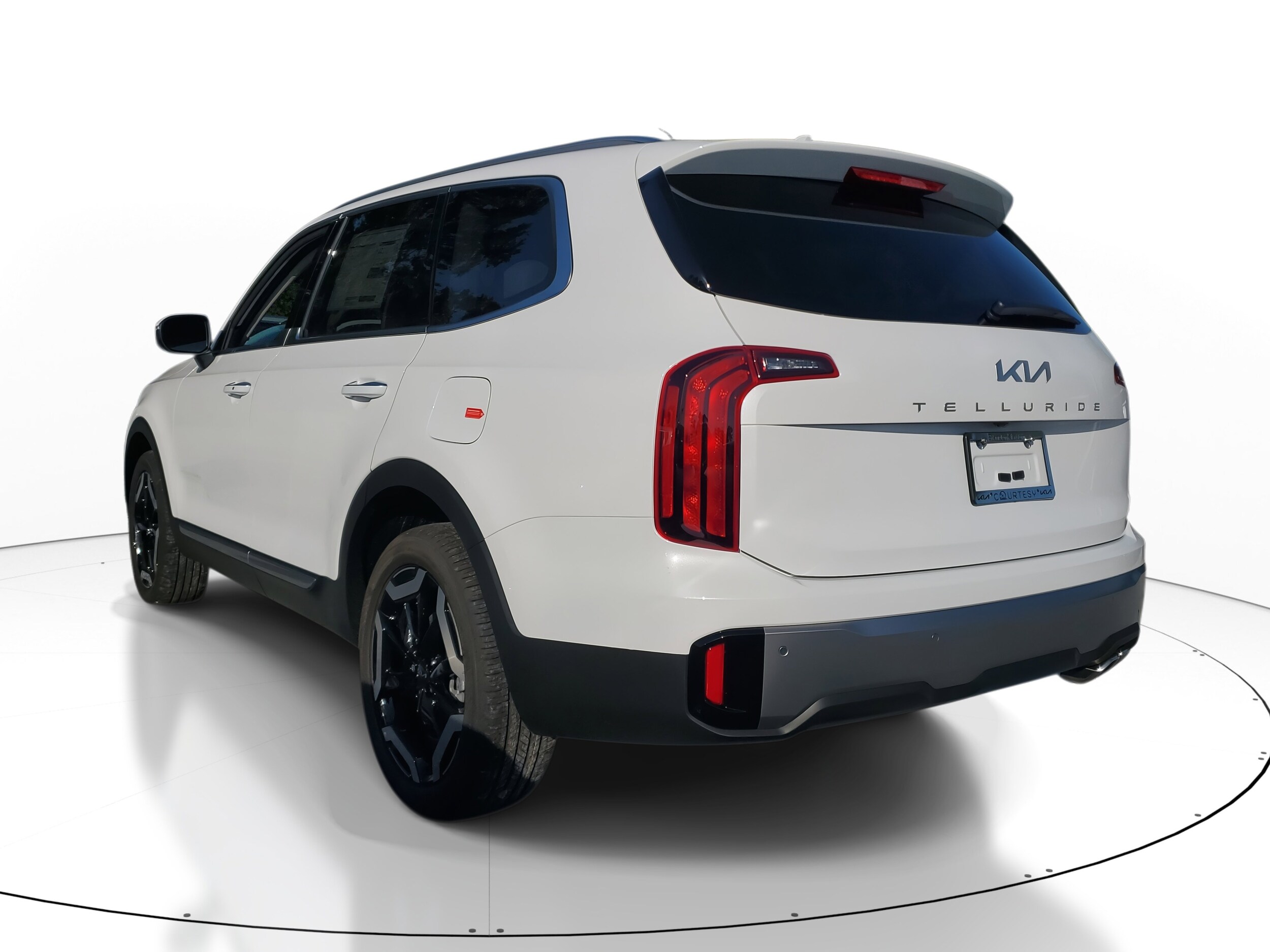 2025 Kia Telluride S photo 2