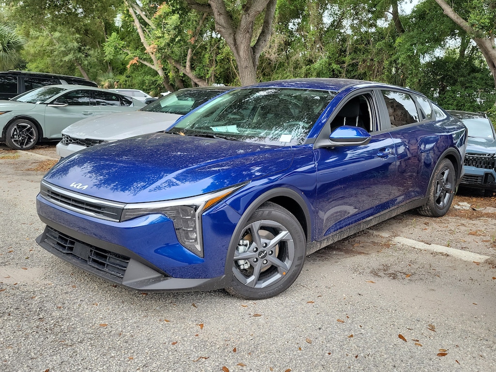 New 2026 Kia K4 LXS Sedan