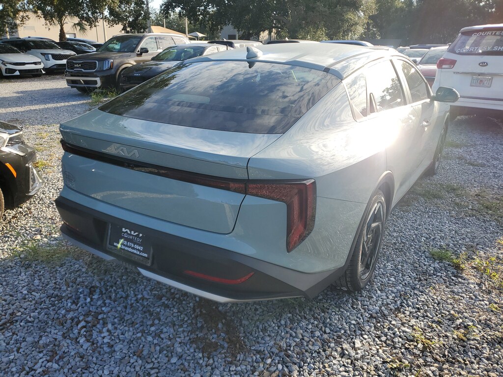 New 2025 Kia K4 EX Sedan
