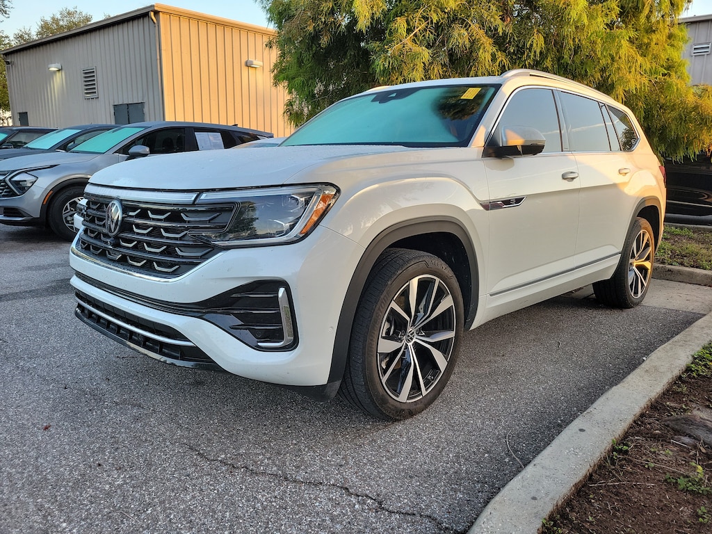 Used 2024 Volkswagen Atlas 2.0T SEL Premium R-Line SUV