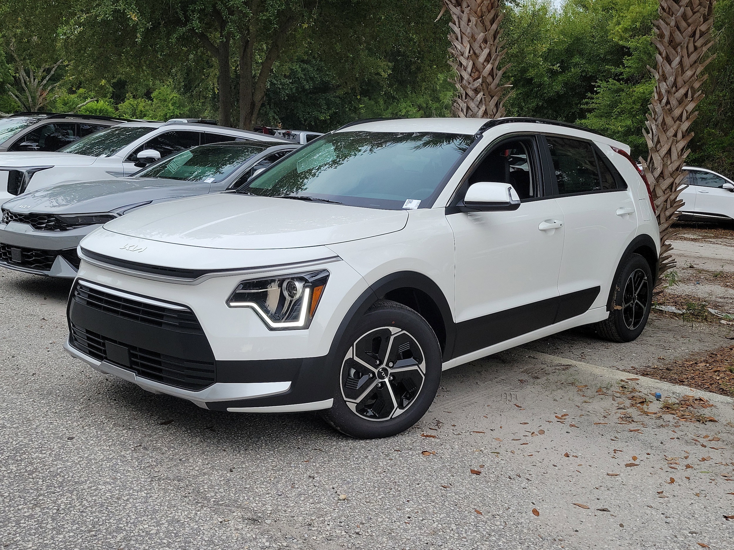 2026 Kia Niro EX HEV's photo