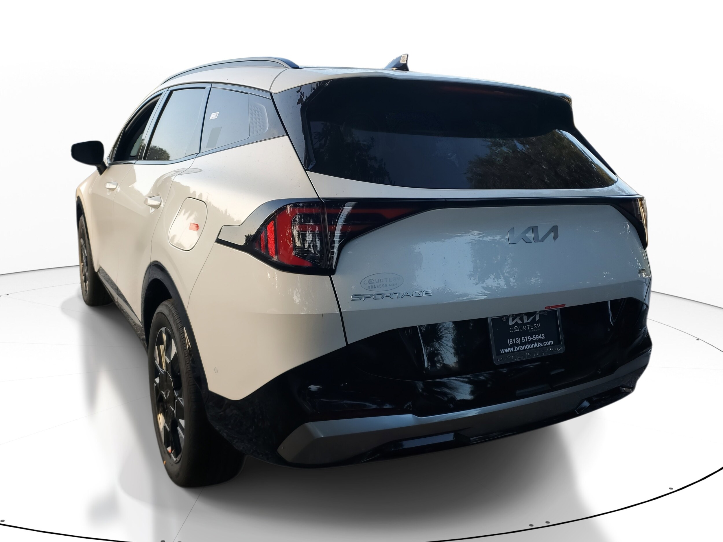 2026 Kia Sportage Hybrid photo 2