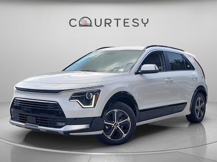 2025 Kia Niro SX SUV