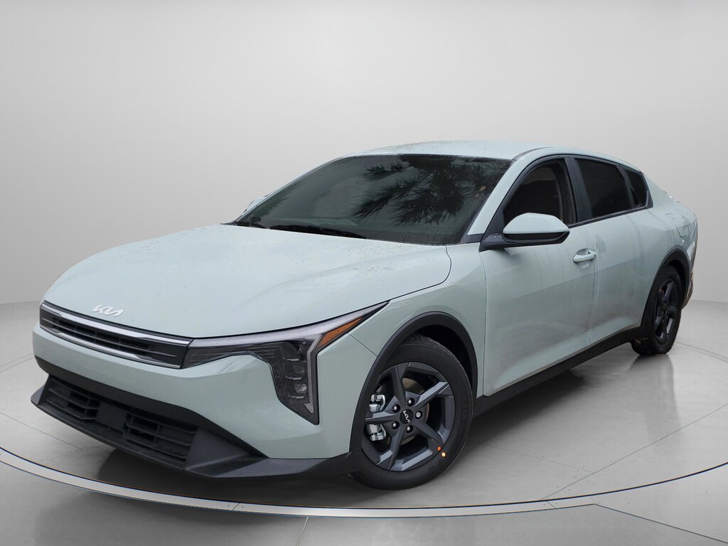 New 2026 Kia K4 LXS Sedan