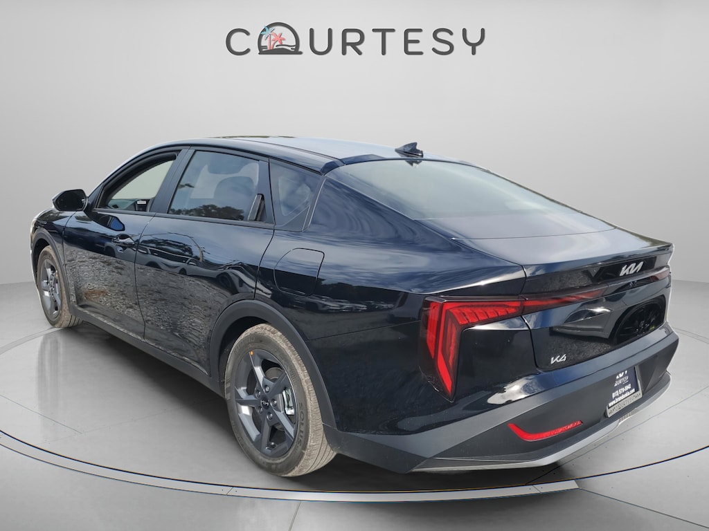 New 2025 Kia K4 LXS Sedan